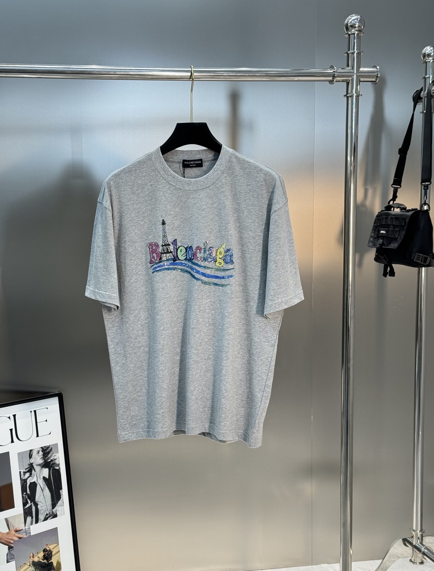。🌾 Balenciag*巴黎世家新款潮牌可乐logoT恤.男女同款！os版型真的很迷人.新款面料230