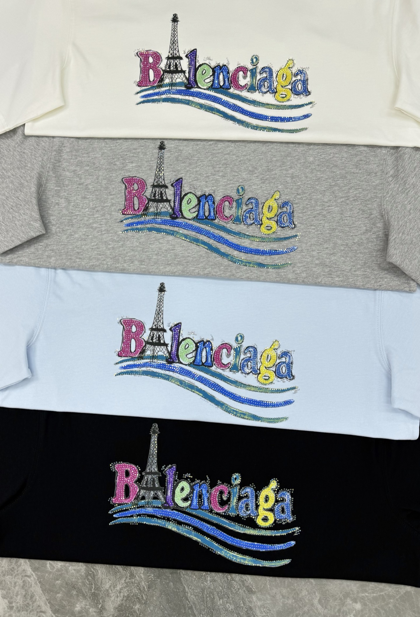 。🌾 Balenciag*巴黎世家新款潮牌可乐logoT恤.男女同款！os版型真的很迷人.新款面料230