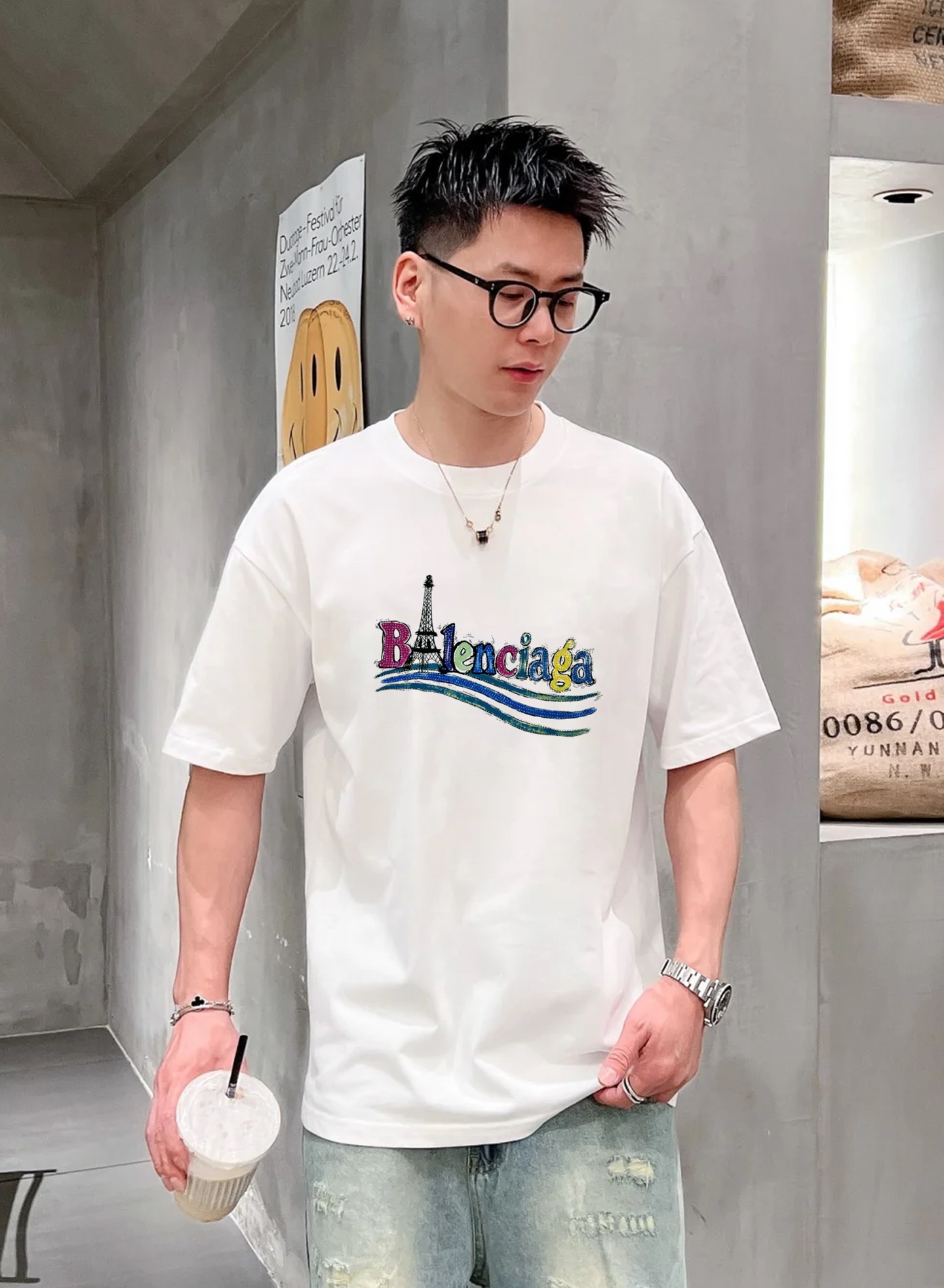 。🌾 Balenciag*巴黎世家新款潮牌可乐logoT恤.男女同款！os版型真的很迷人.新款面料230