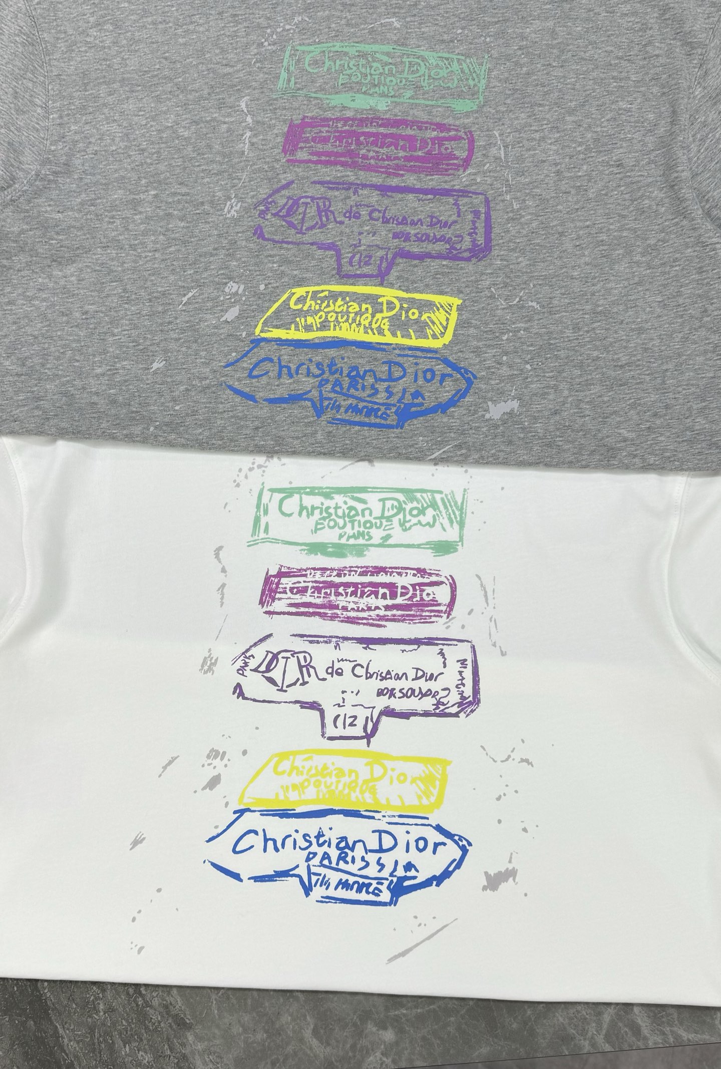 。🌾 DIO*R迪奥新款潮牌情侣圆领T恤！双面烫画设计.色彩线条搭配品牌字母图形.230g甄选100%纯