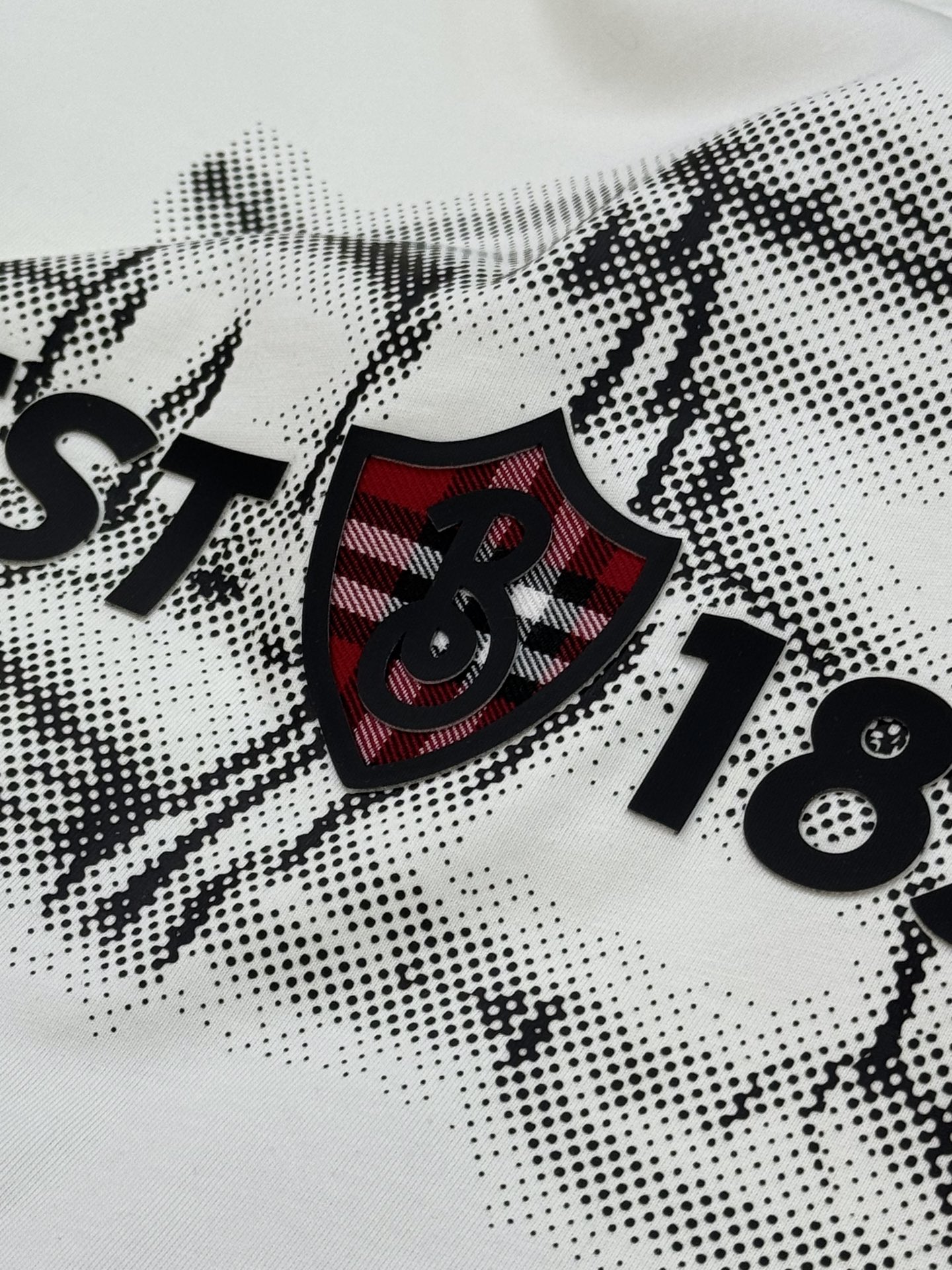 。🌾 BBR*巴宝莉新品潮牌短袖T恤，男女同款！经典战马🐎胸前层叠搭配.幻影战马烫画.帅气时尚，简约百搭