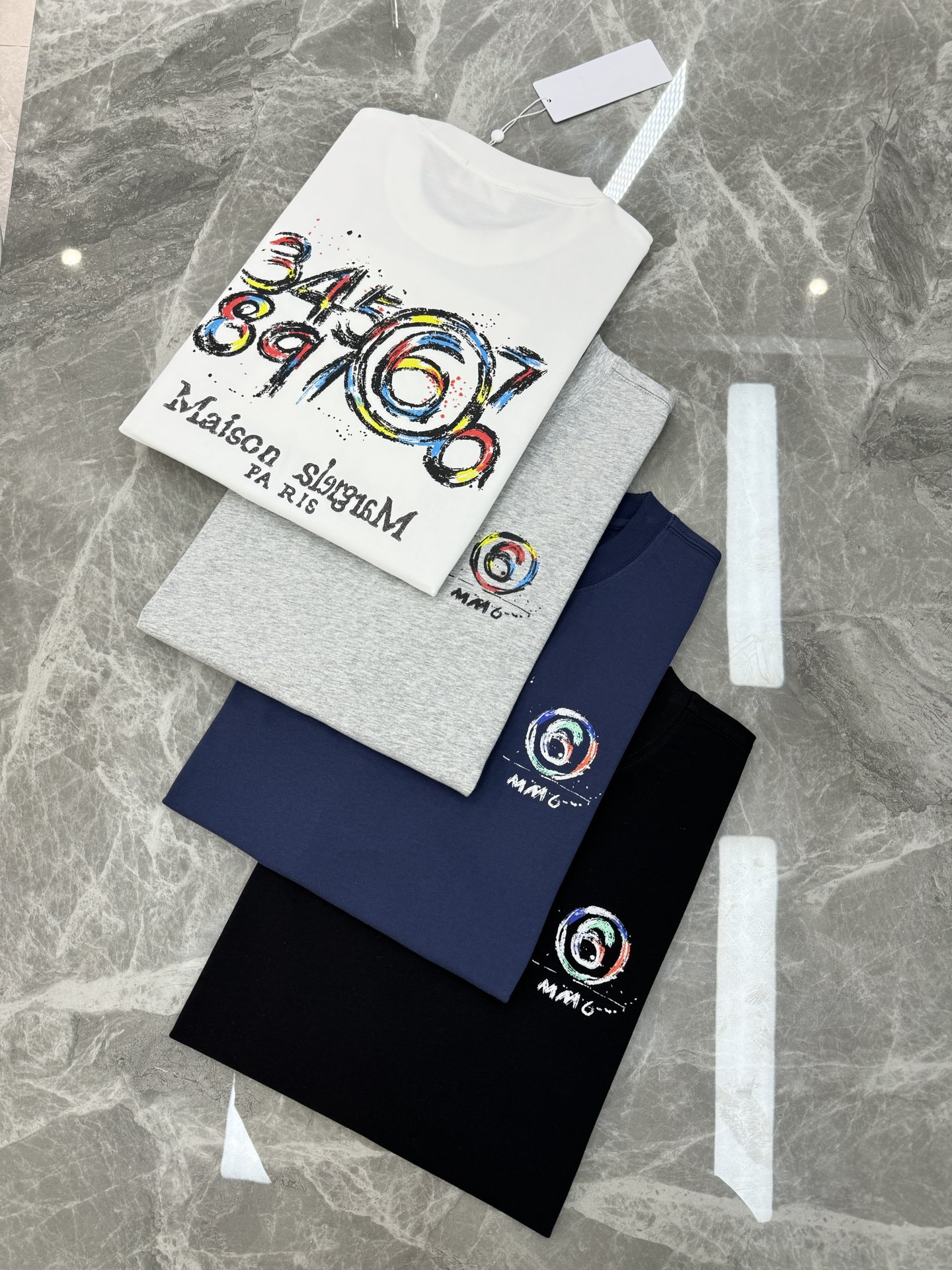 。🌾 Maison Margiela新款潮牌圆领T恤.男女同款！马吉拉经典图形字母设计.特别之作！双面立