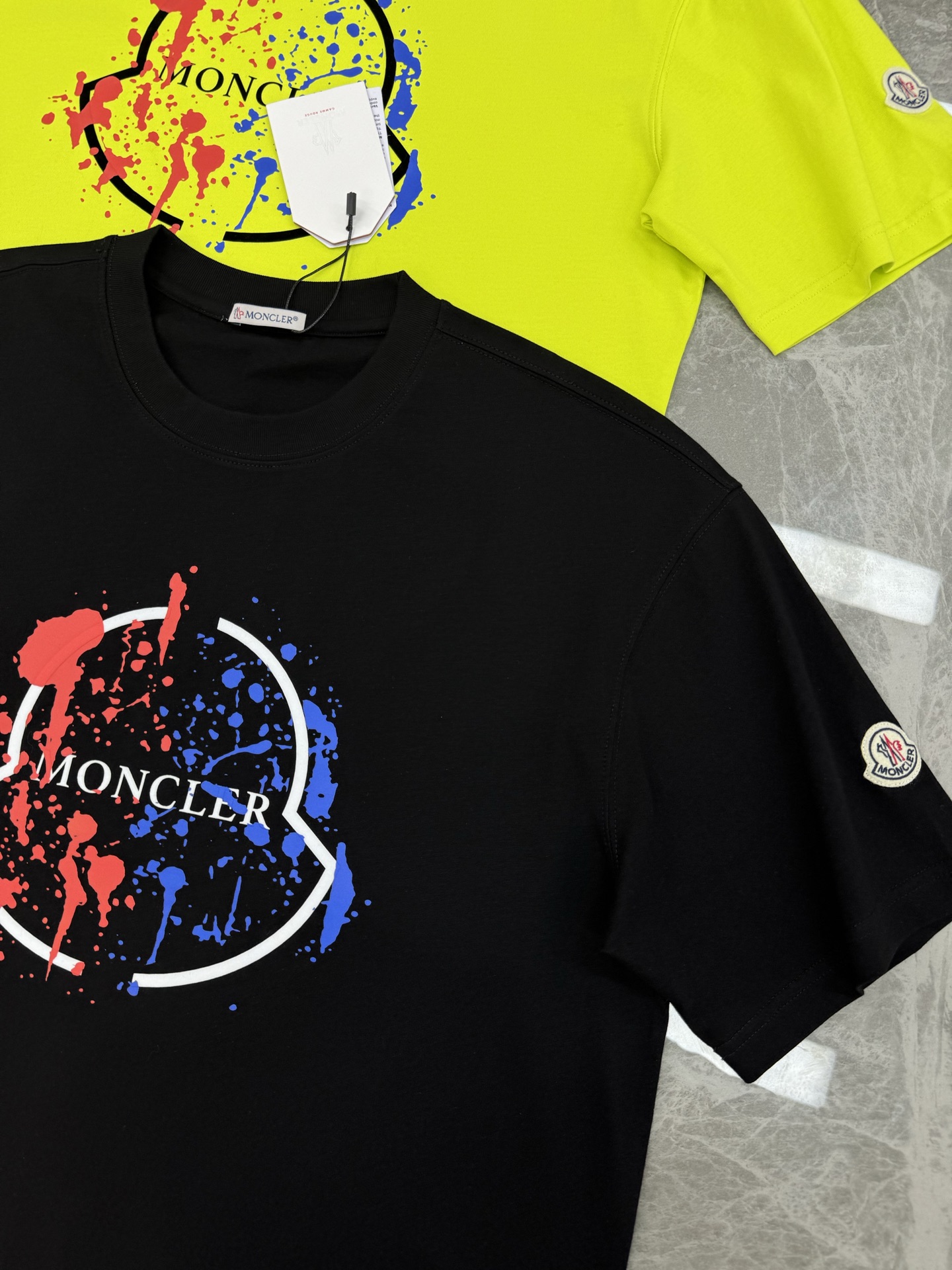 。🌾 Moncle*蒙口新款潮牌T恤.男女同款！胸口经典品牌图形立体视觉.经典款式烫画设计.耐看时尚.2