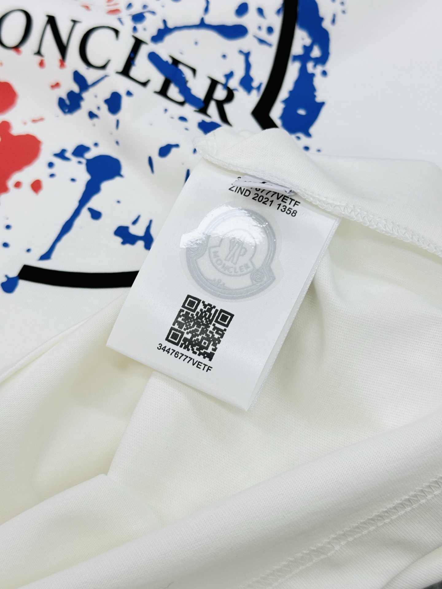 。🌾 Moncle*蒙口新款潮牌T恤.男女同款！胸口经典品牌图形立体视觉.经典款式烫画设计.耐看时尚.2