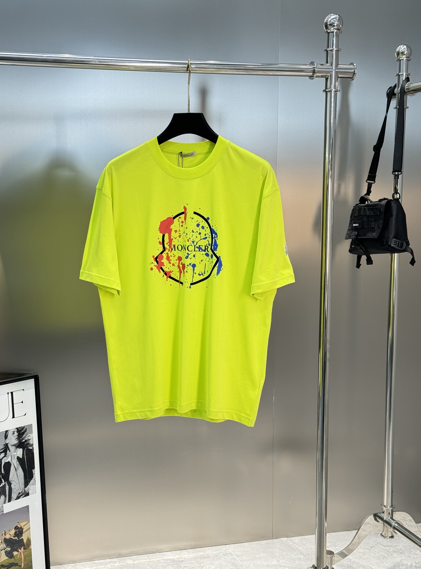 。🌾 Moncle*蒙口新款潮牌T恤.男女同款！胸口经典品牌图形立体视觉.经典款式烫画设计.耐看时尚.2