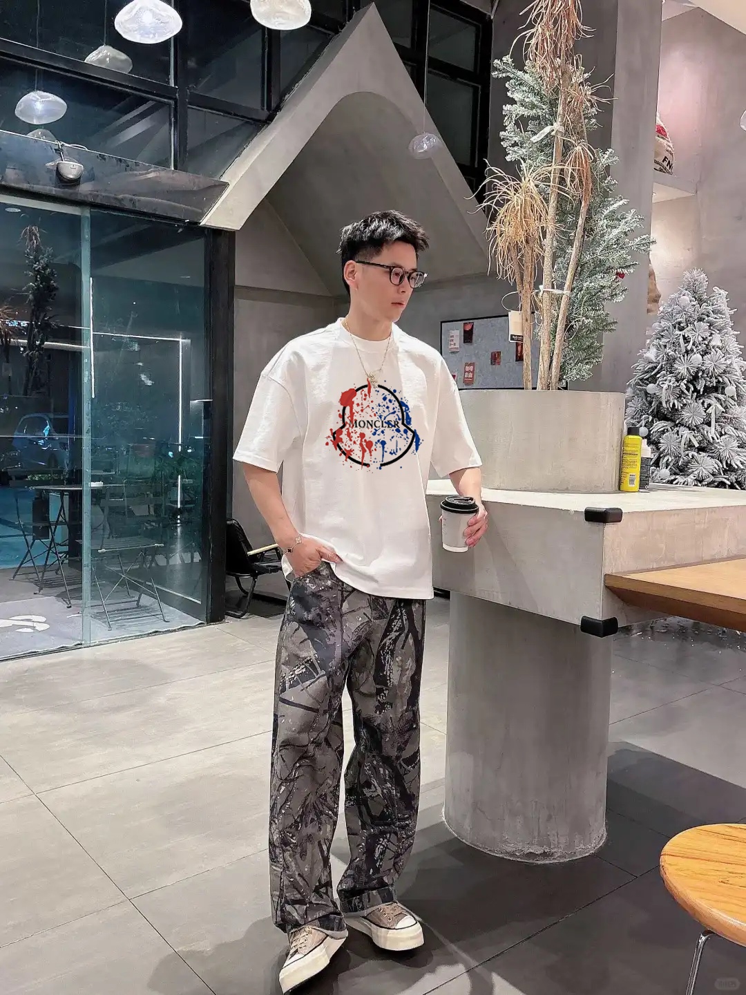 。🌾 Moncle*蒙口新款潮牌T恤.男女同款！胸口经典品牌图形立体视觉.经典款式烫画设计.耐看时尚.2