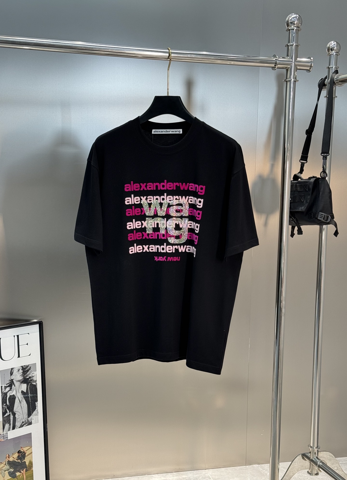 。🌾 Alexa*wang新款亚历山大王圆领T恤.潮牌T恤！男女同款～不同工艺呈现不一样的视觉感受，压花