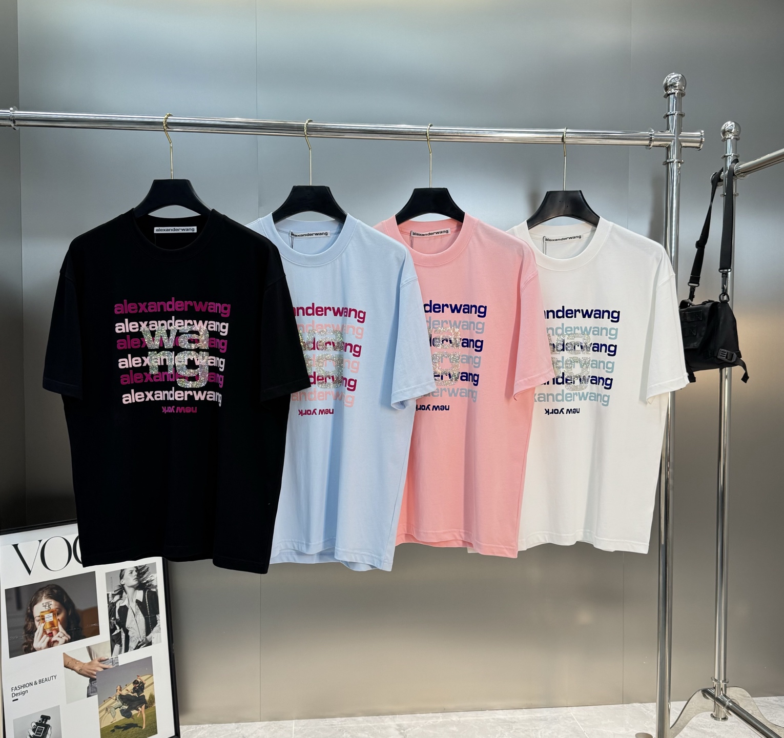 。🌾 Alexa*wang新款亚历山大王圆领T恤.潮牌T恤！男女同款～不同工艺呈现不一样的视觉感受，压花