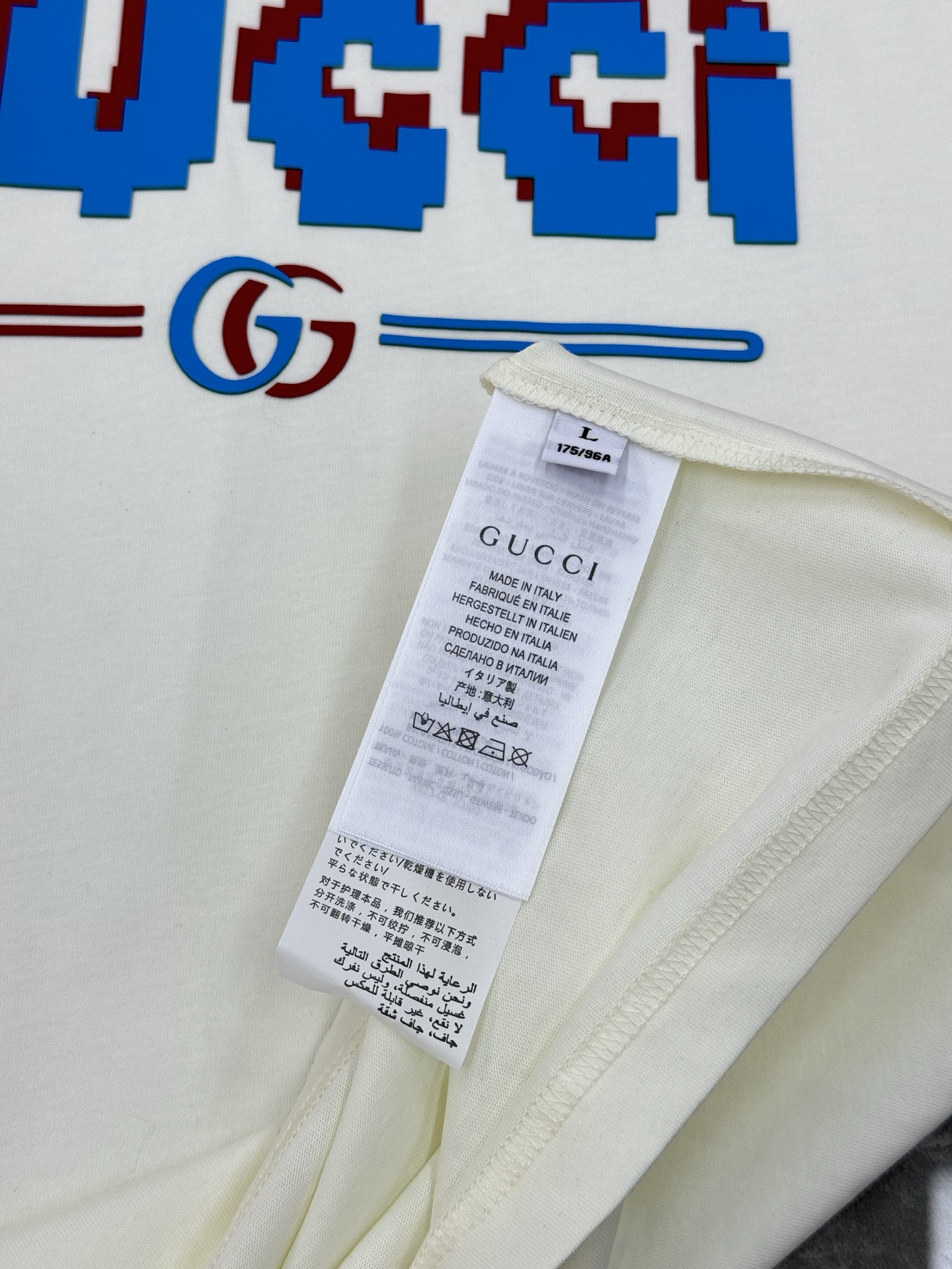 。🌾 GUCC*潮牌新款圆领T恤.男女同款～潮人必备！胸前定制品牌图形烫画工艺.平面硅胶色彩搭配犹如马里