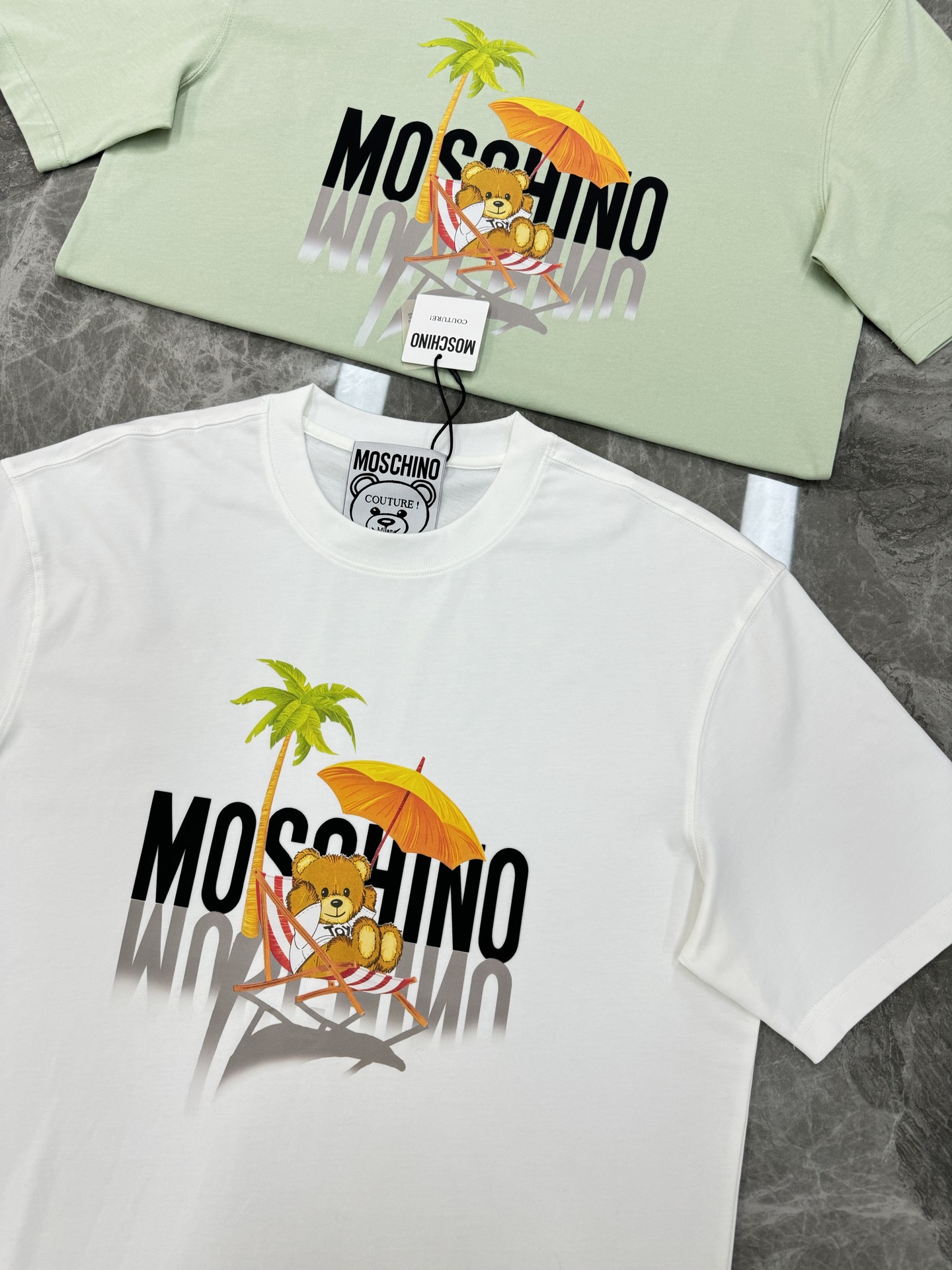 。🌾 MOSCHIN*莫斯奇诺*新款潮牌情侣款T恤.原单推荐！小熊圆领短袖，街头风的新纪…整体图形质感呈