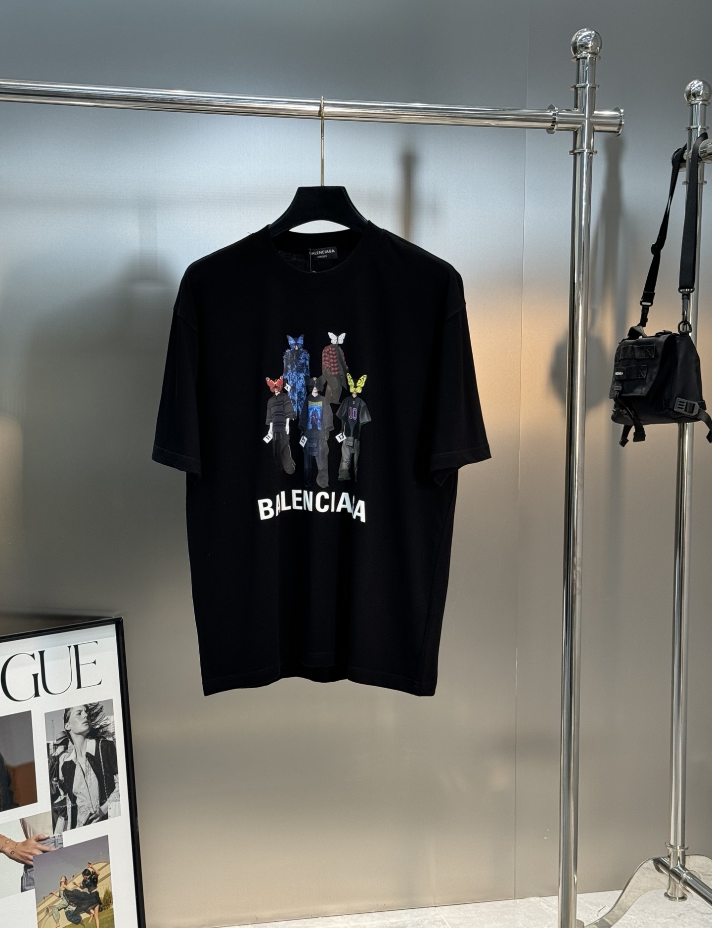 。🌾 Balenciag*巴黎世家新款潮牌圆领T恤.男女同款❤️立体烫画工艺呈现不一样的视觉感受，色彩搭