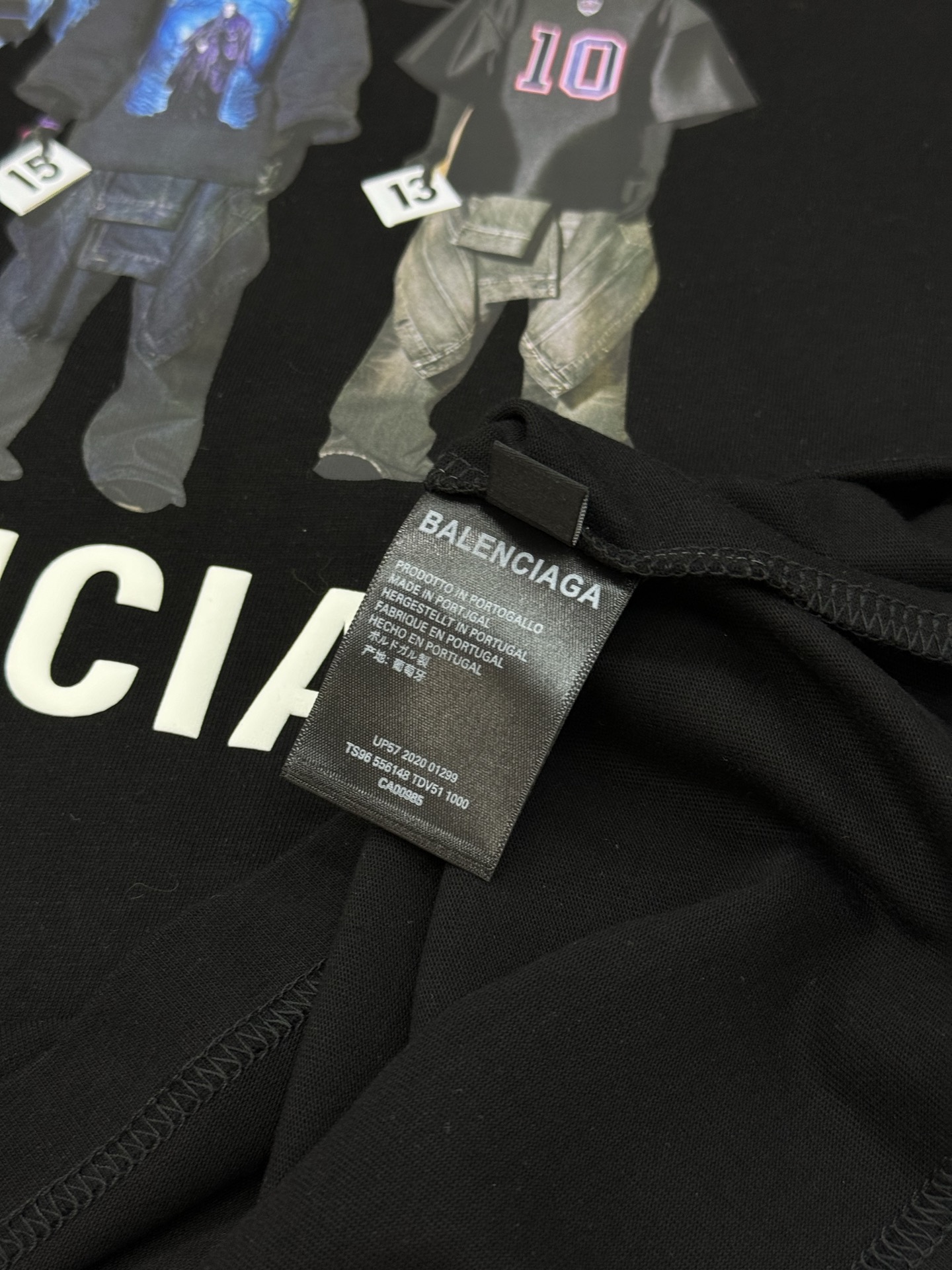 。🌾 Balenciag*巴黎世家新款潮牌圆领T恤.男女同款❤️立体烫画工艺呈现不一样的视觉感受，色彩搭