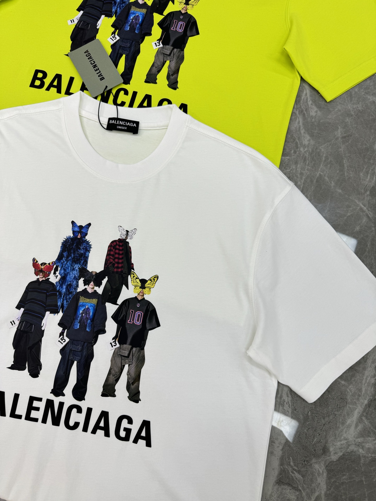 。🌾 Balenciag*巴黎世家新款潮牌圆领T恤.男女同款❤️立体烫画工艺呈现不一样的视觉感受，色彩搭