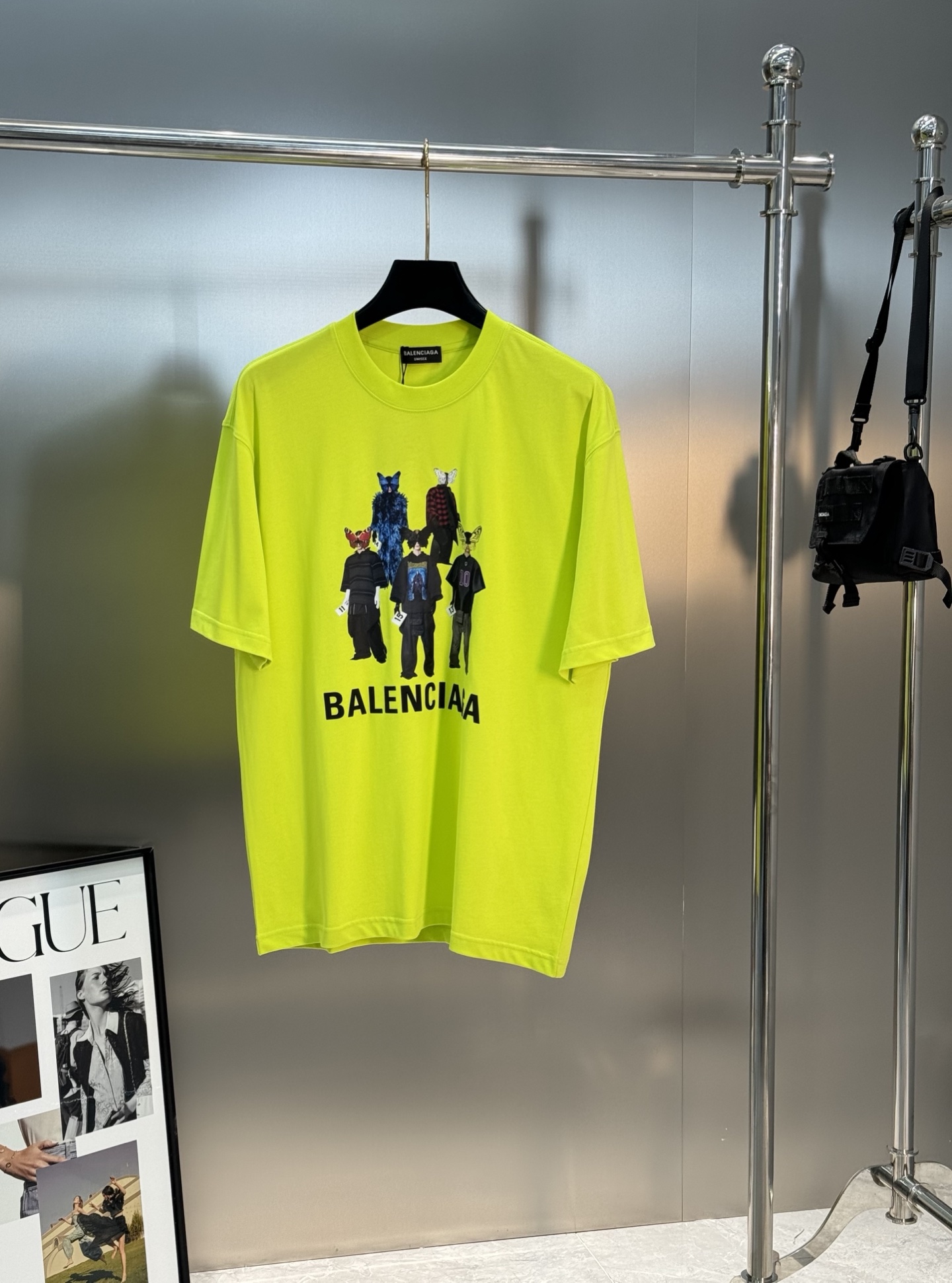 。🌾 Balenciag*巴黎世家新款潮牌圆领T恤.男女同款❤️立体烫画工艺呈现不一样的视觉感受，色彩搭