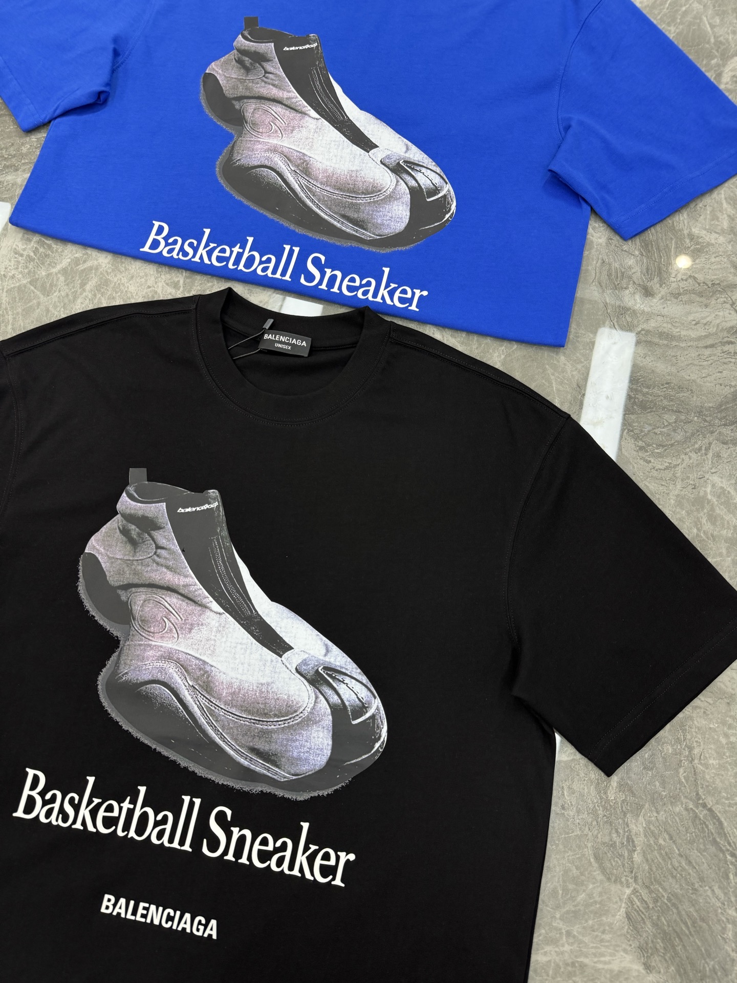 。🌾 Balenciag*巴黎世家新款潮牌老爹T恤.男女同款❤️os版型真的很迷人.丝光棉品牌图形字母烫