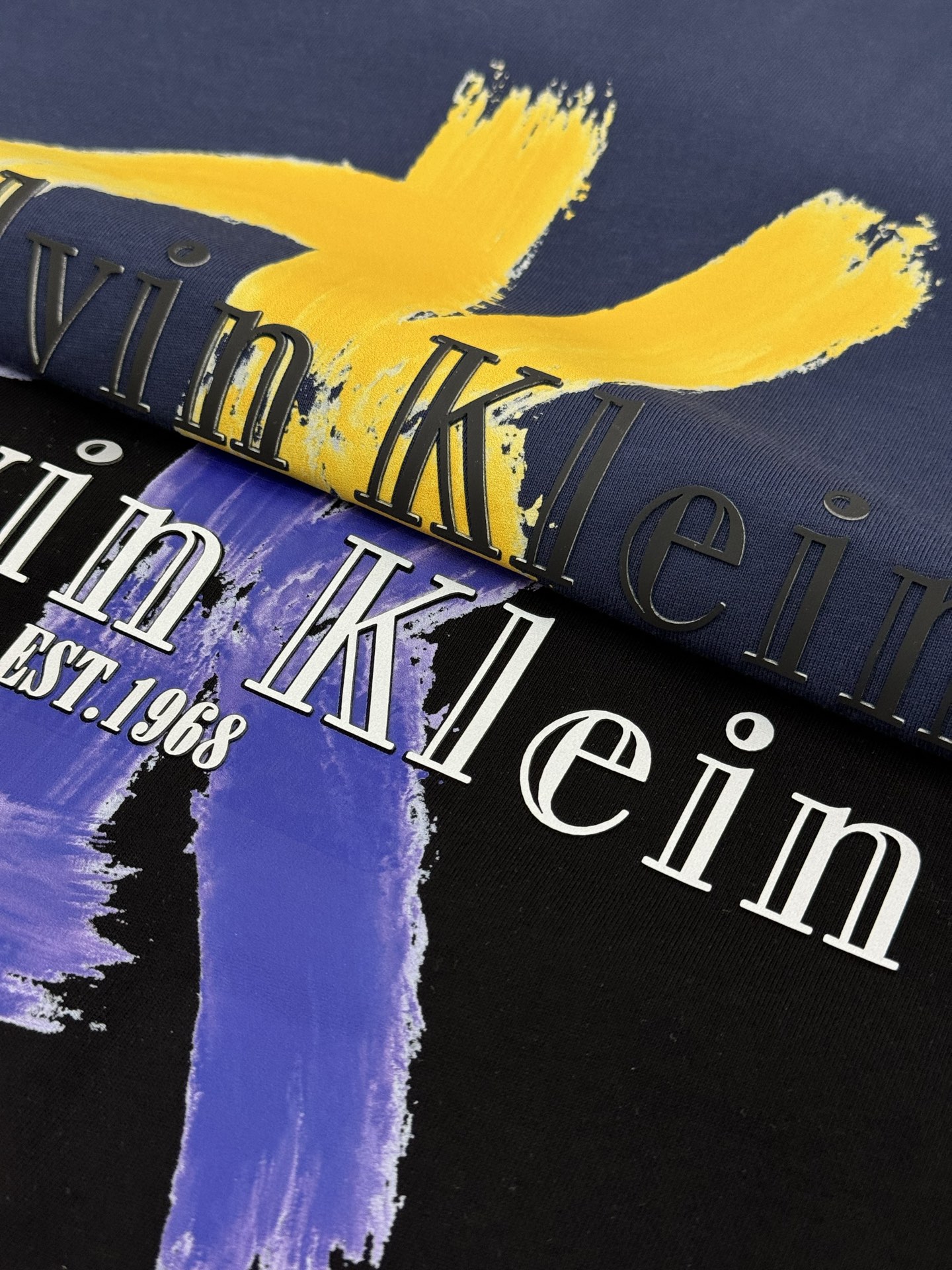 。🌾 Calvin Klein 新款潮牌T恤.男女同款❤️原单品质.一直以city注明的品牌.非常奈斯！