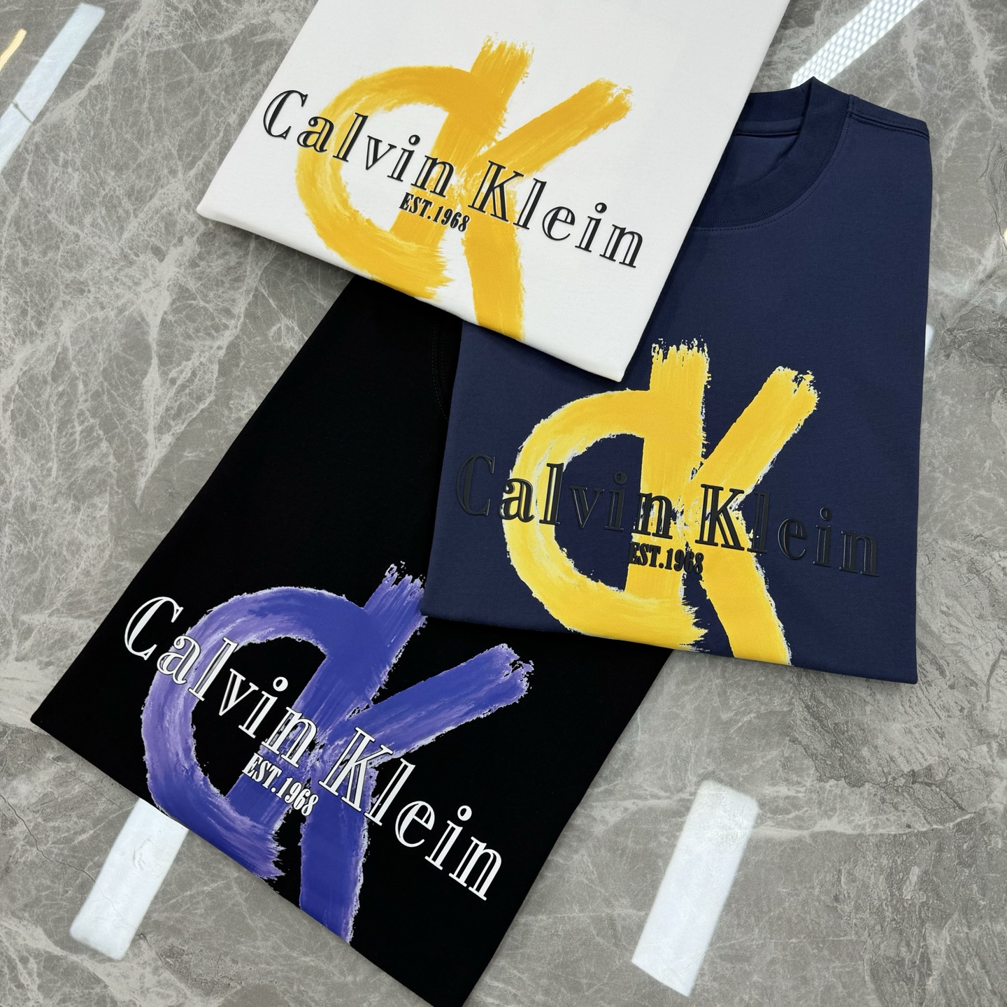 。🌾 Calvin Klein 新款潮牌T恤.男女同款❤️原单品质.一直以city注明的品牌.非常奈斯！