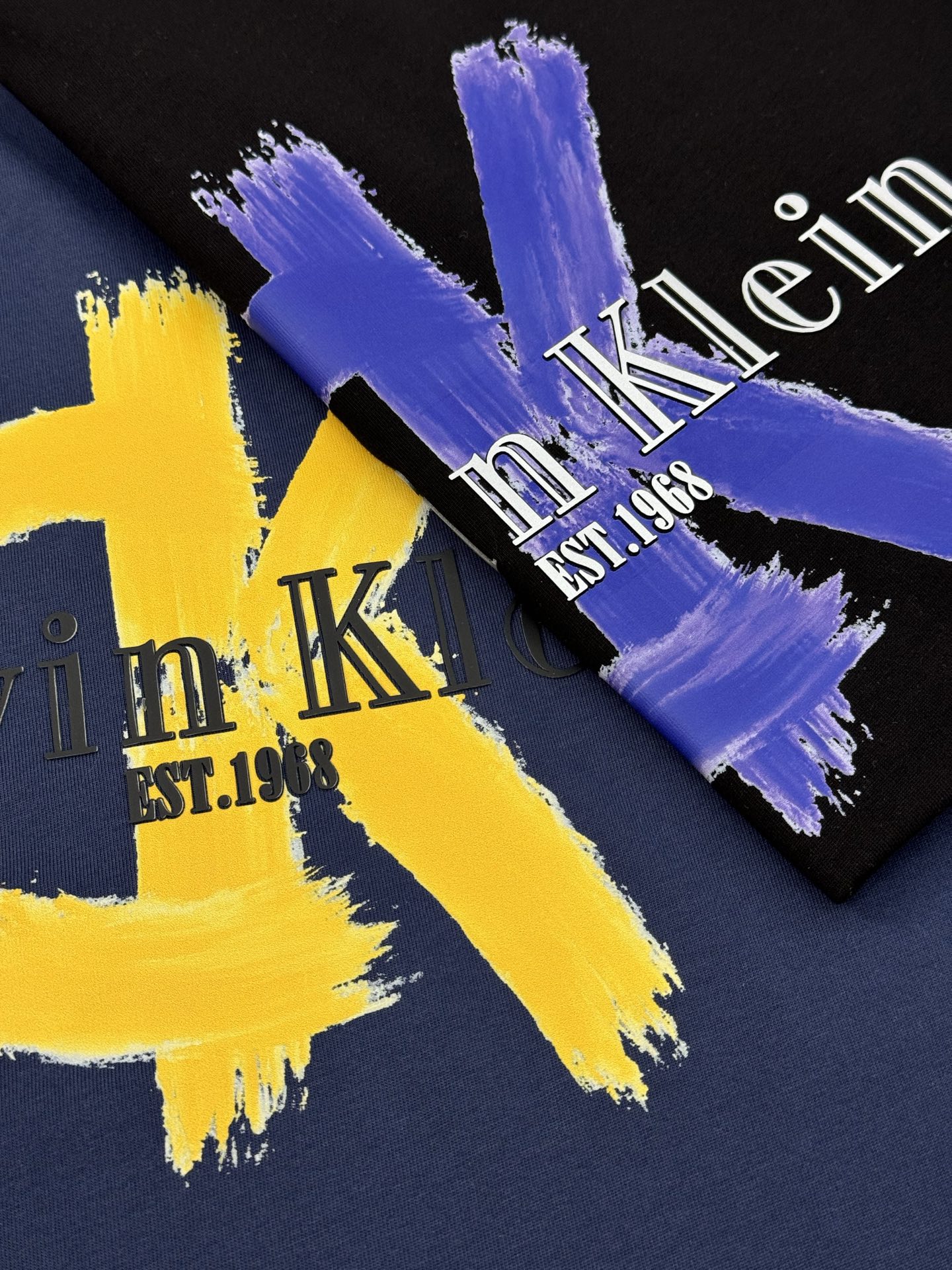 。🌾 Calvin Klein 新款潮牌T恤.男女同款❤️原单品质.一直以city注明的品牌.非常奈斯！