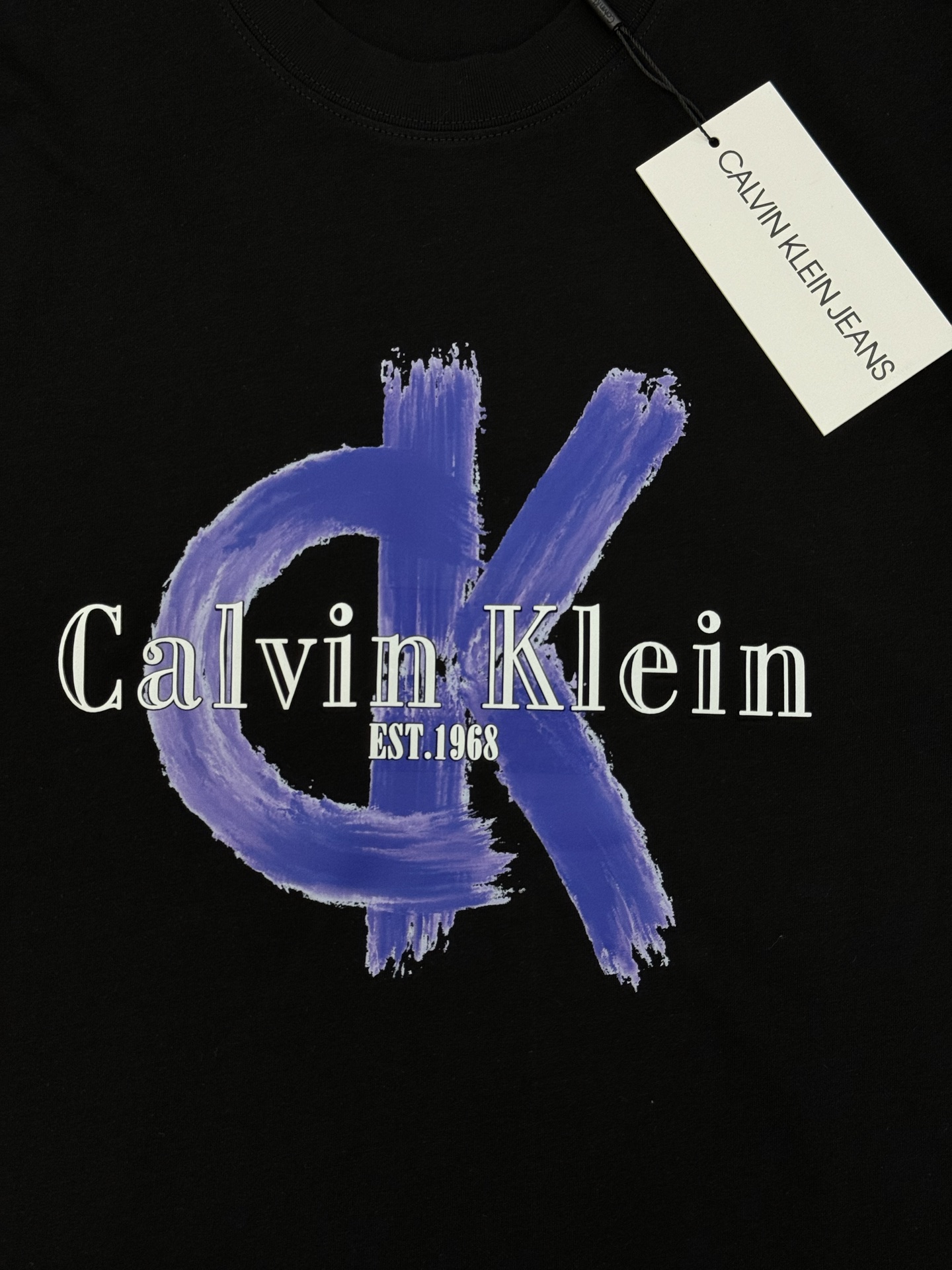 。🌾 Calvin Klein 新款潮牌T恤.男女同款❤️原单品质.一直以city注明的品牌.非常奈斯！
