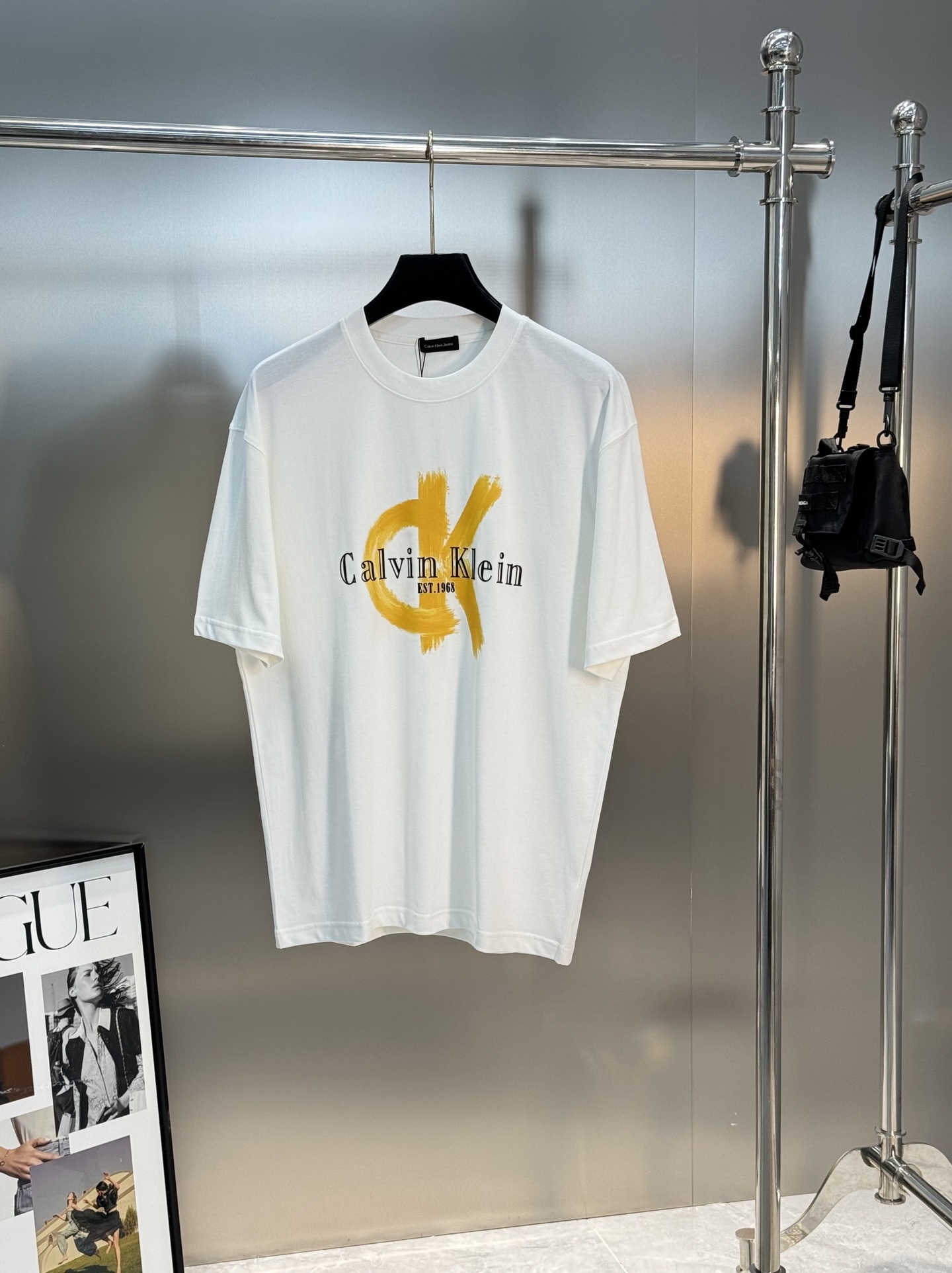 。🌾 Calvin Klein 新款潮牌T恤.男女同款❤️原单品质.一直以city注明的品牌.非常奈斯！