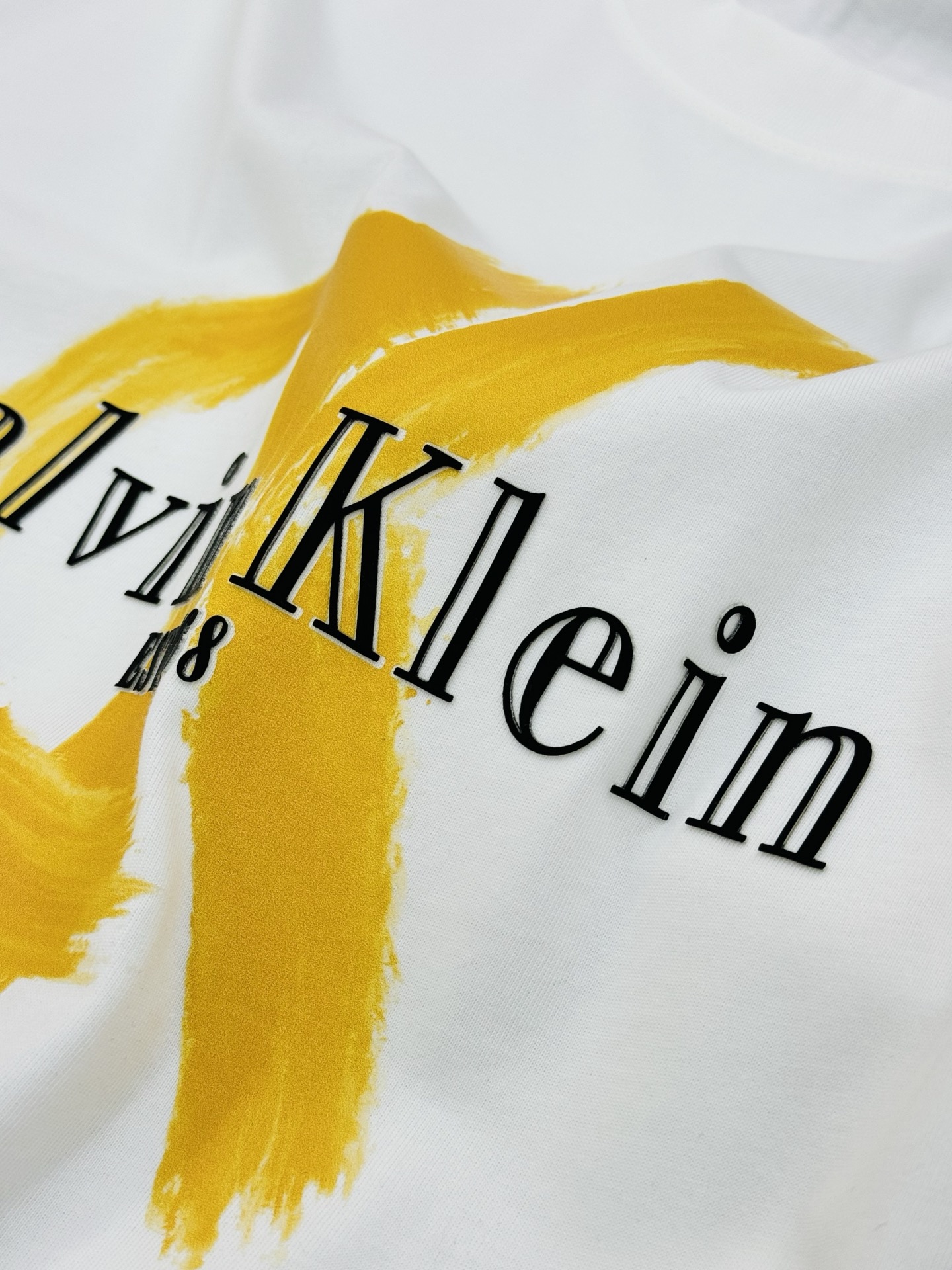 。🌾 Calvin Klein 新款潮牌T恤.男女同款❤️原单品质.一直以city注明的品牌.非常奈斯！