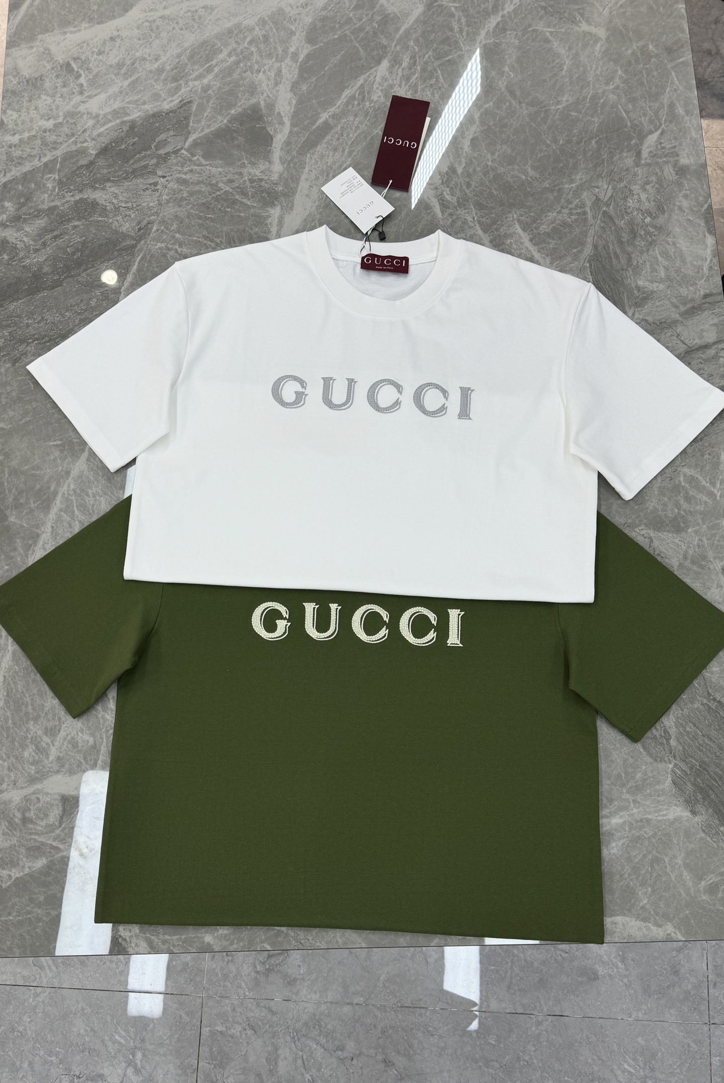 。🌾 Gucci古奇26s新款潮牌刺绣T恤，男女同款❤️260g优质纯棉材质，柔软亲肤，日常穿着超舒适!