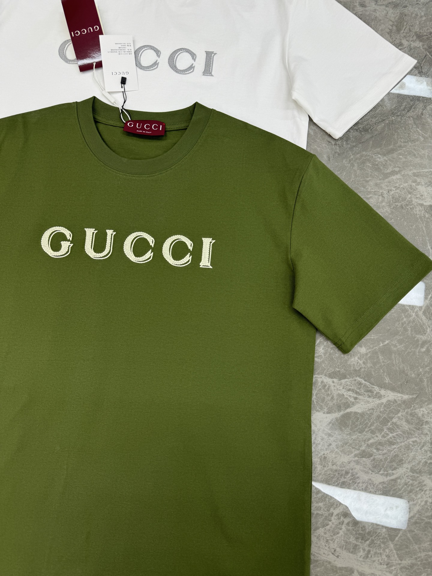 。🌾 Gucci古奇26s新款潮牌刺绣T恤，男女同款❤️260g优质纯棉材质，柔软亲肤，日常穿着超舒适!