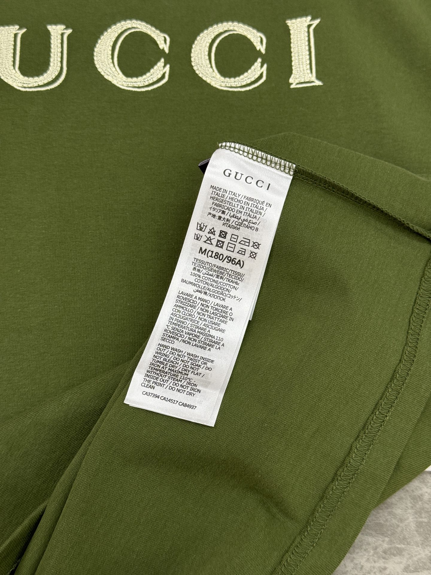 。🌾 Gucci古奇26s新款潮牌刺绣T恤，男女同款❤️260g优质纯棉材质，柔软亲肤，日常穿着超舒适!