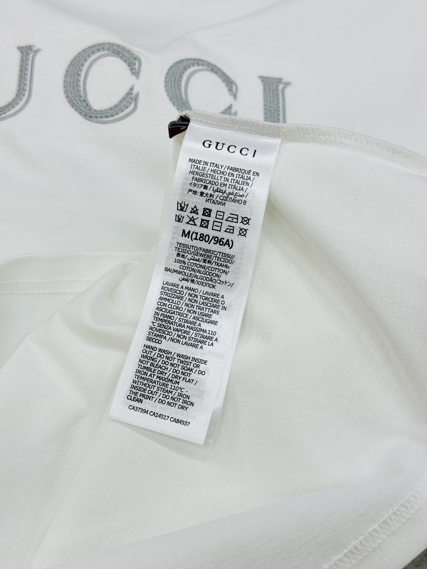 。🌾 Gucci古奇26s新款潮牌刺绣T恤，男女同款❤️260g优质纯棉材质，柔软亲肤，日常穿着超舒适!