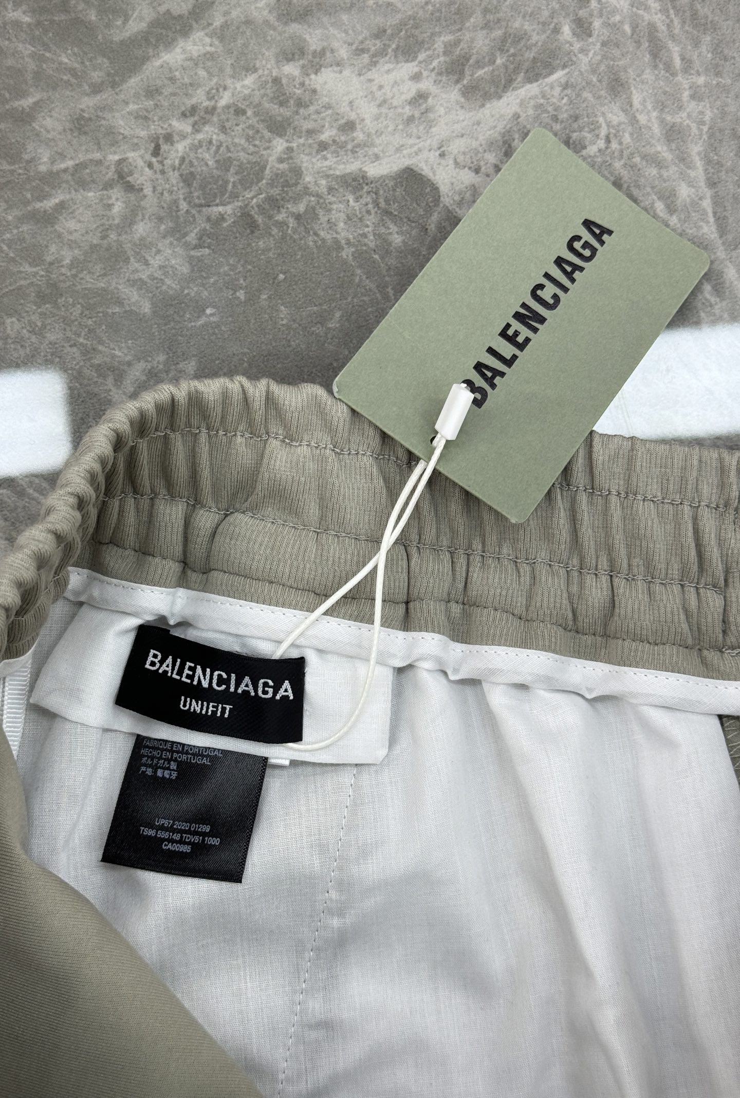 。🌾 Balenciaga 巴黎世家26s新品刺绣休闲裤🆕直筒款立体裁剪设计+高品质复合棉面料，穿着舒适