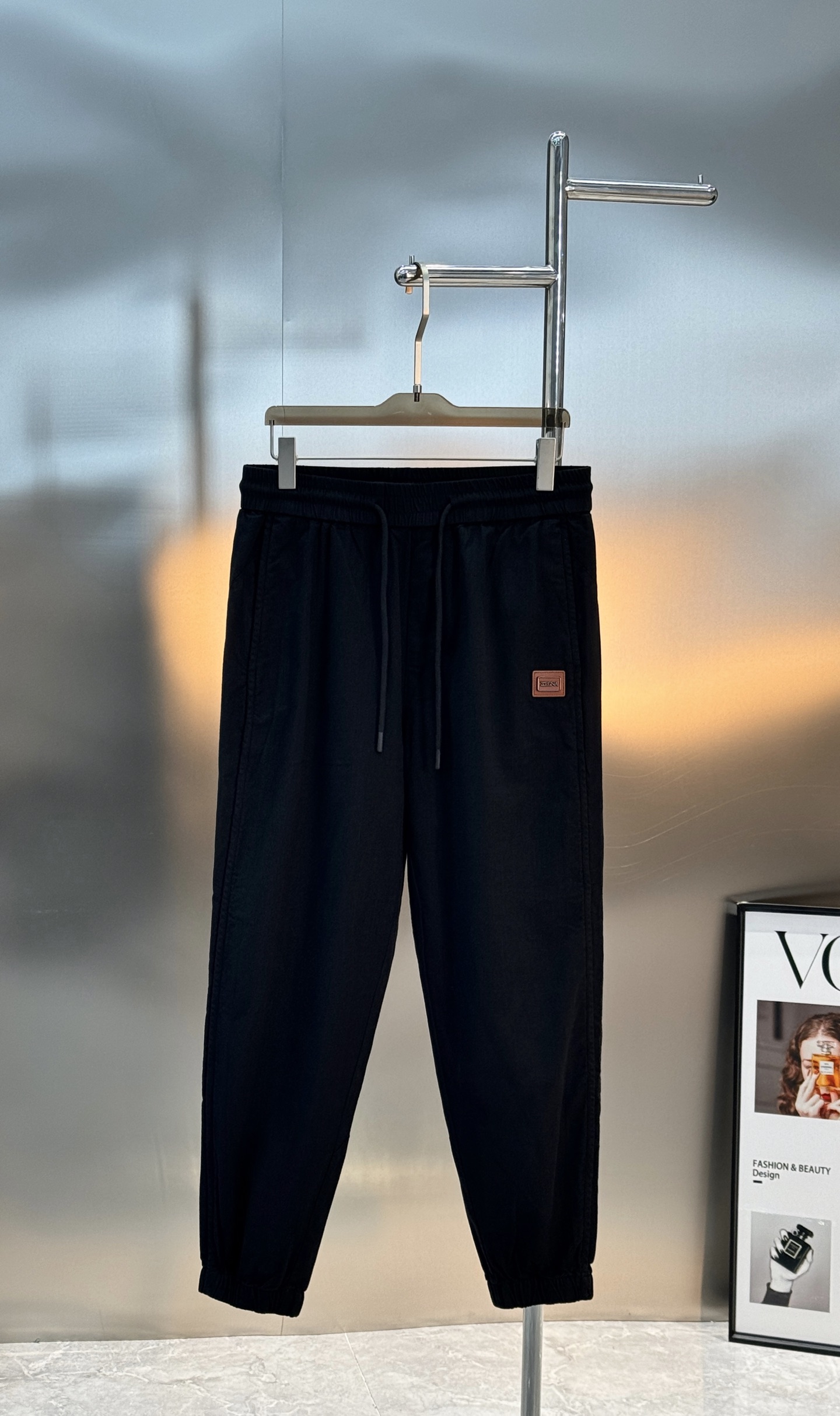 。🌾 Z Zeng杰尼亚26s新品天丝亚麻休闲裤🕶️亚麻混纺休闲裤，主打意式老钱风，春夏穿超透气又凉爽!