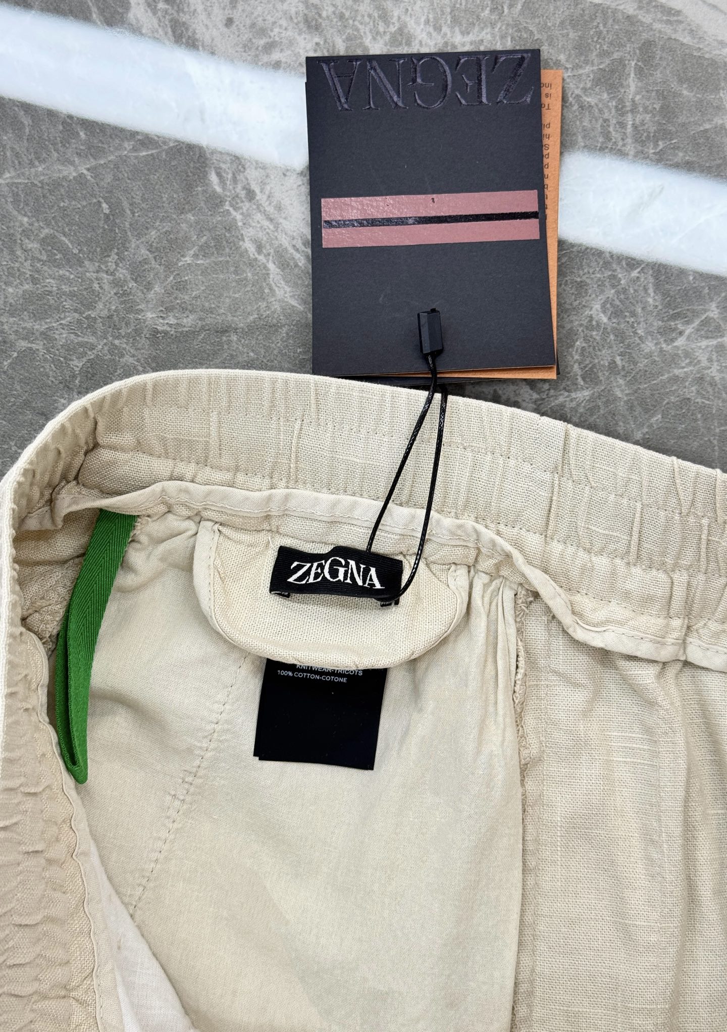 。🌾 Z Zeng杰尼亚26s新品天丝亚麻休闲裤🕶️亚麻混纺休闲裤，主打意式老钱风，春夏穿超透气又凉爽!