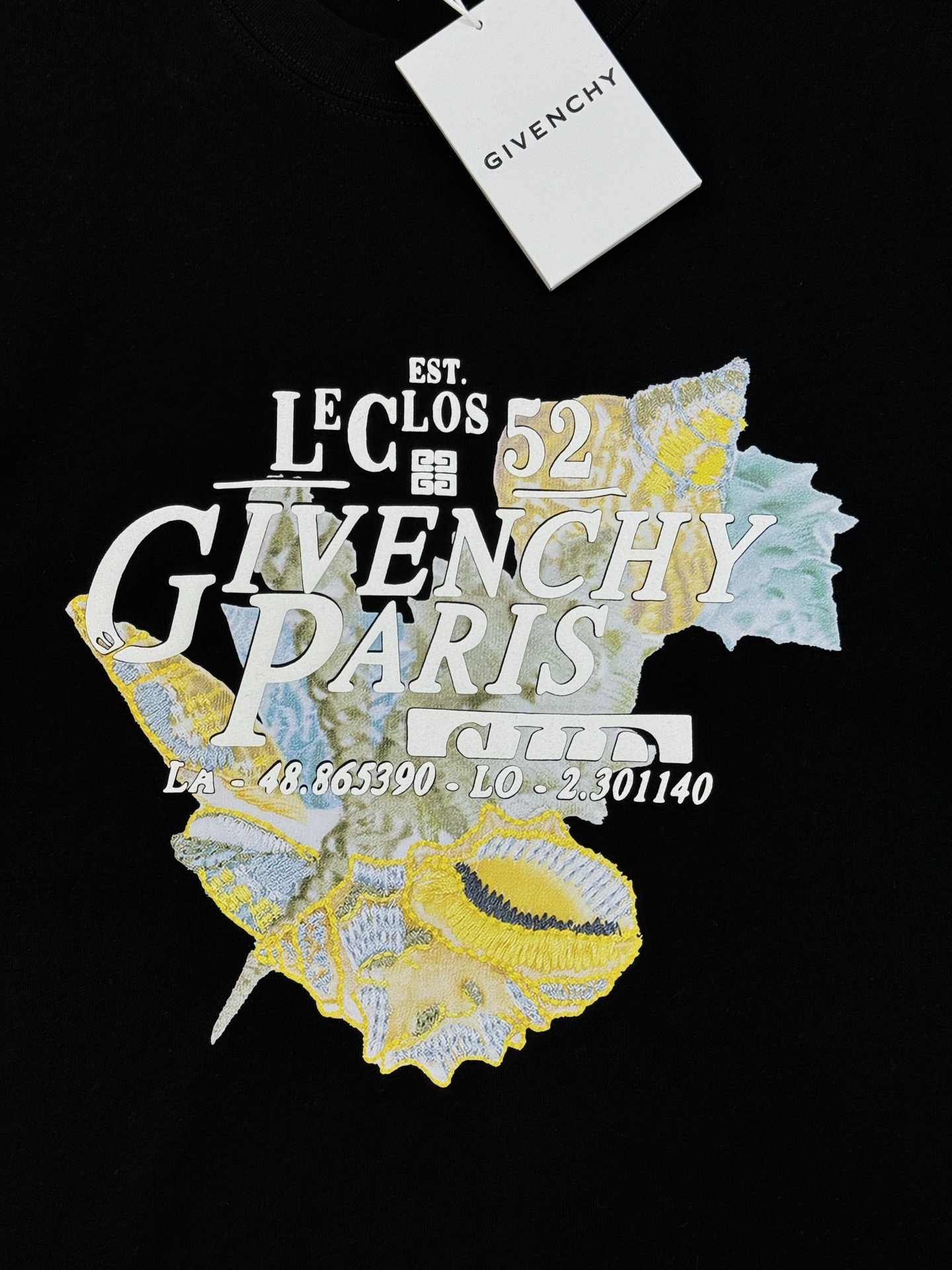 。🌾 Givench*y纪梵希*潮牌新款短袖T恤.当季颜值担当.双层叠加烫画品牌图形立体搭配.视觉效果相