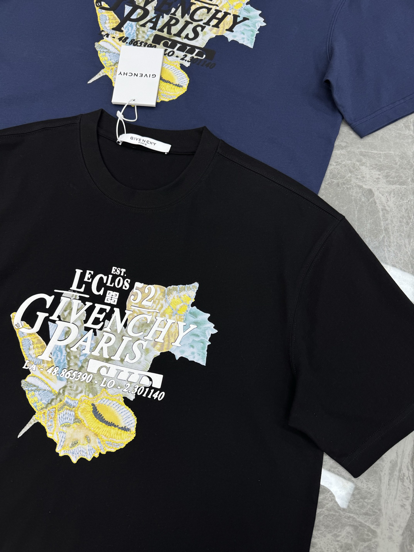 。🌾 Givench*y纪梵希*潮牌新款短袖T恤.当季颜值担当.双层叠加烫画品牌图形立体搭配.视觉效果相