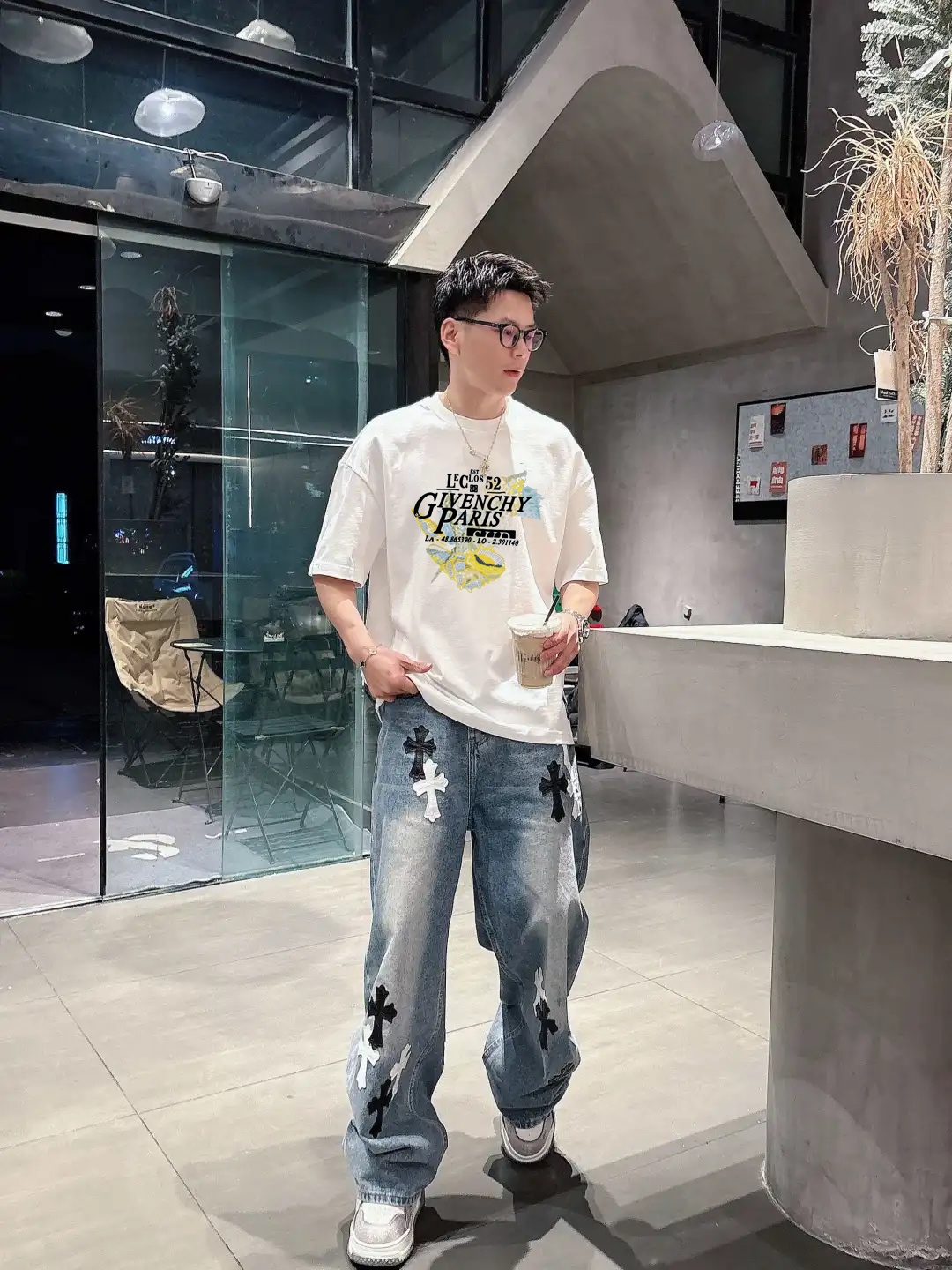 。🌾 Givench*y纪梵希*潮牌新款短袖T恤.当季颜值担当.双层叠加烫画品牌图形立体搭配.视觉效果相