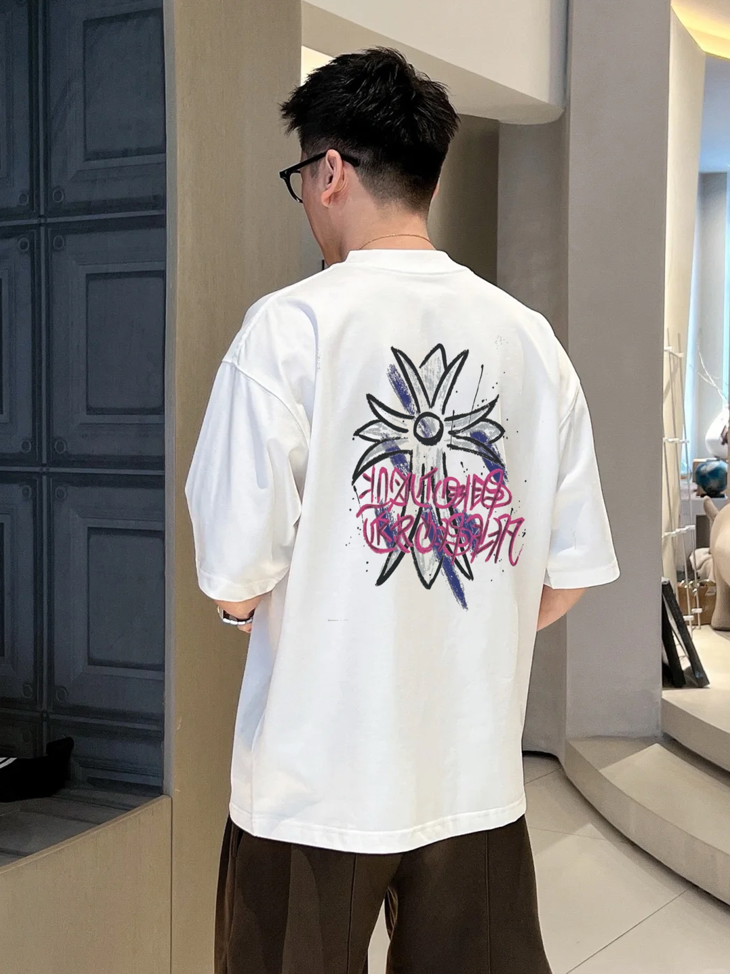 。🌾 顶级颜值担当！ChromeHearts*克罗心新款T恤.男女同款！经典十字造型颜值担当.张扬个性图