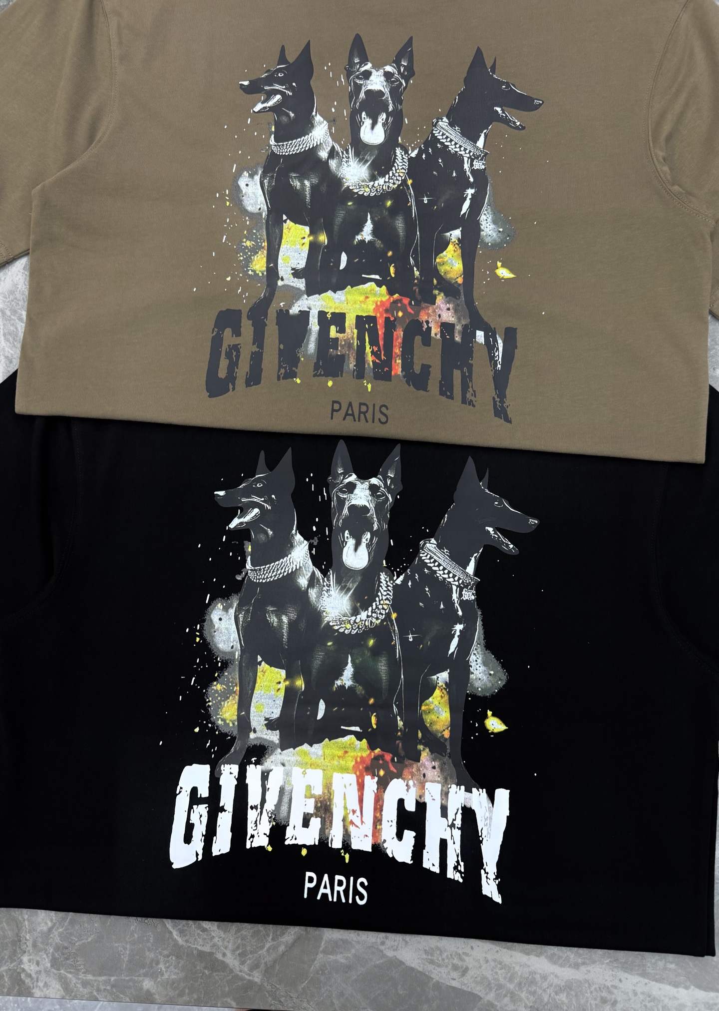 。🌾 Givench*纪梵希潮牌新款圆领TEE.男女同款～爆款必推[得意]胸口定制爆裂纹字母印花工艺.后