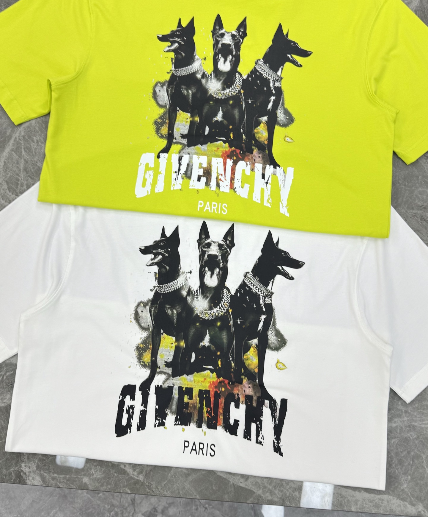 。🌾 Givench*纪梵希潮牌新款圆领TEE.男女同款～爆款必推[得意]胸口定制爆裂纹字母印花工艺.后