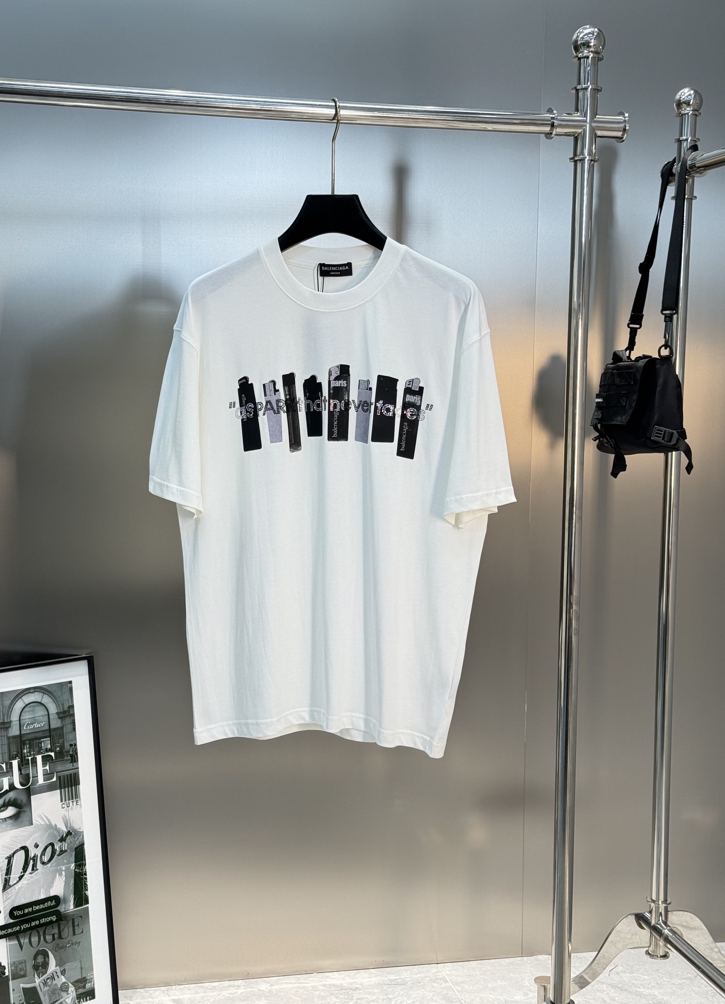 。🌾 BALENCIAG*巴黎世家潮牌新款T恤.男女同款推荐！230g纯棉面料.定制螺纹.面料柔软舒适.