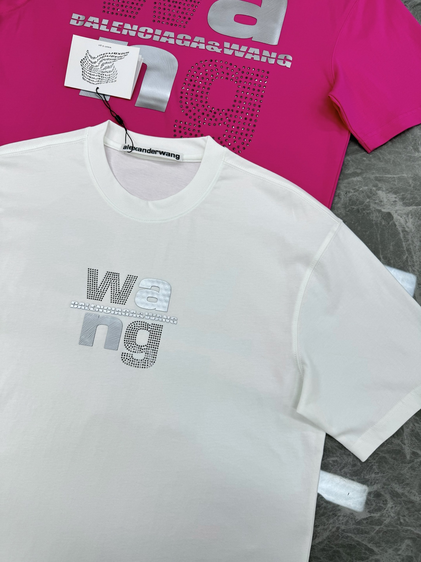 。🌾 Alexa*wang新款亚历山大王潮牌圆领T恤.潮牌T恤！男女同款～不同工艺呈现不一样的视觉感受，