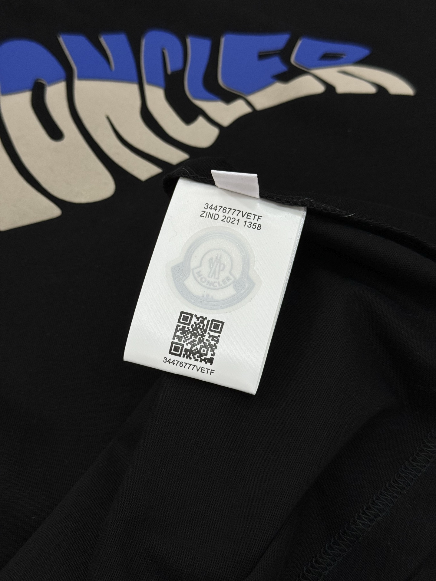 。🌾 Moncle*蒙口新款潮牌T恤.男女同款！胸口经典品牌字母图形立体视觉.经典款式烫画设计.耐看时尚