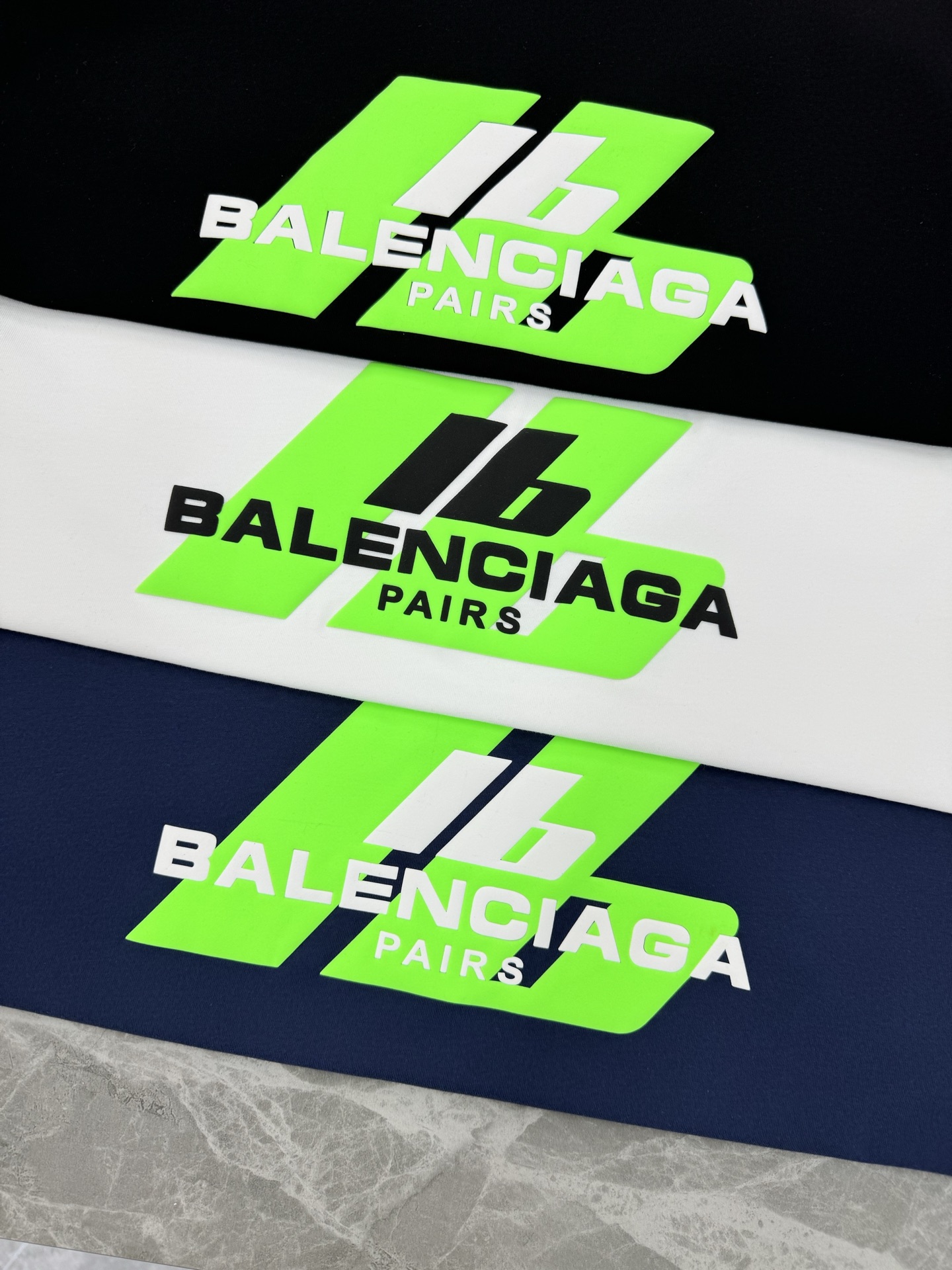 。🌾 BALENCIAG*巴黎世家新款潮牌T恤.男女同款推荐！230g纯棉面料，柔软舒适.透气吸汗.上身