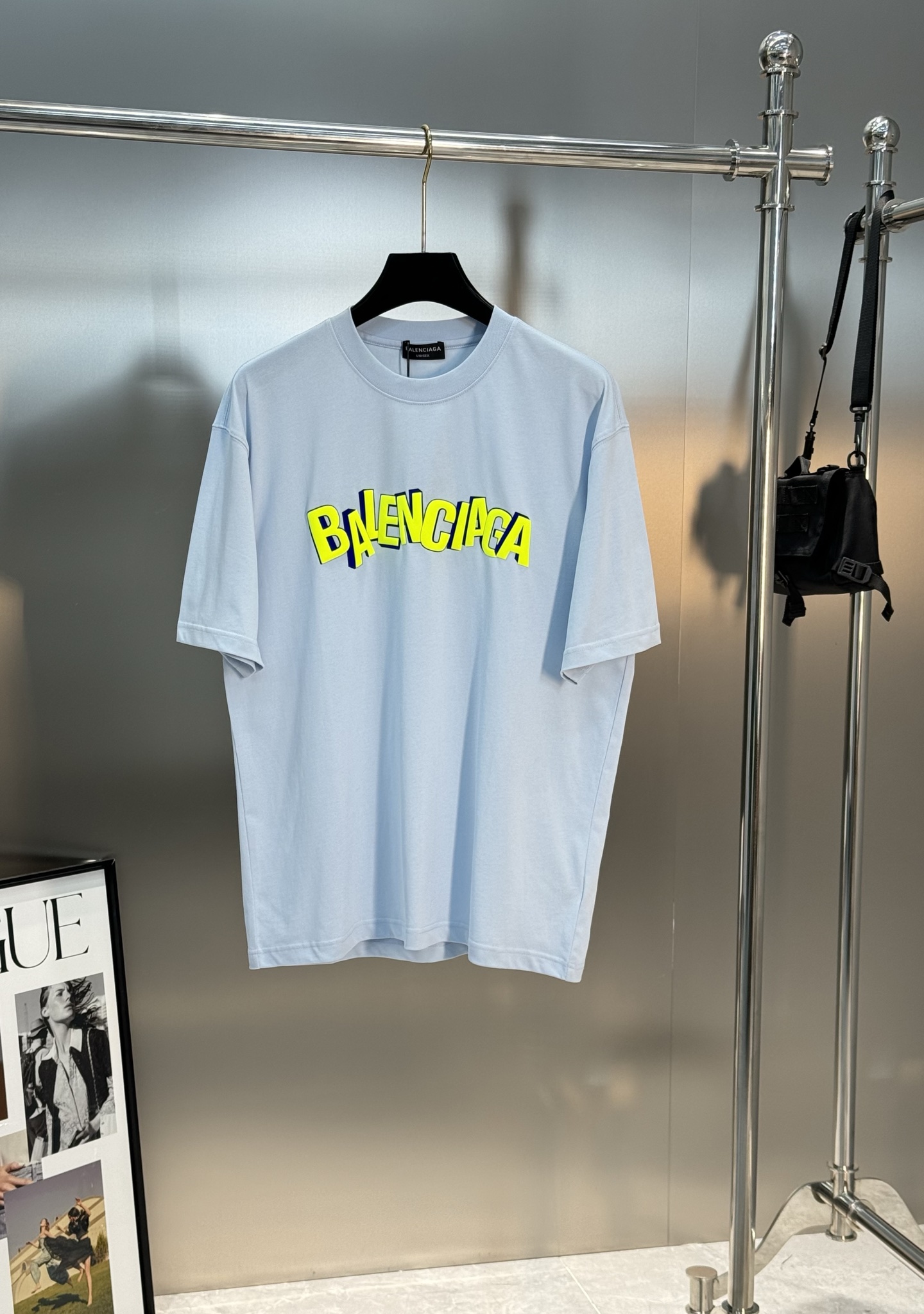 。🌾 BALENCIAG*巴黎世家新款潮牌T恤.男女同款推荐！230g纯棉面料，柔软舒适.透气吸汗.上身