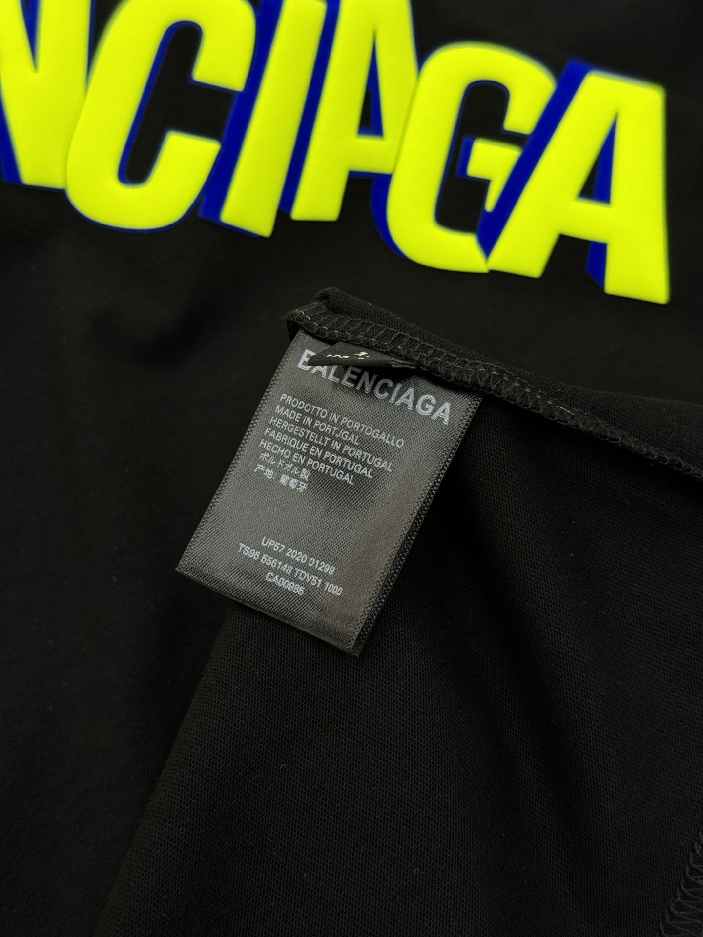 。🌾 BALENCIAG*巴黎世家新款潮牌T恤.男女同款推荐！230g纯棉面料，柔软舒适.透气吸汗.上身