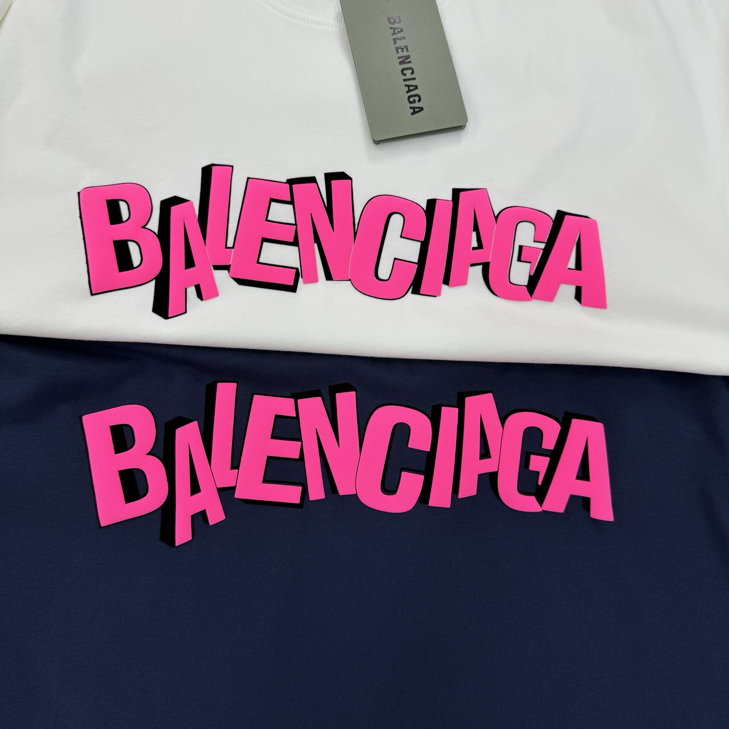 。🌾 BALENCIAG*巴黎世家新款潮牌T恤.男女同款推荐！230g纯棉面料，柔软舒适.透气吸汗.上身