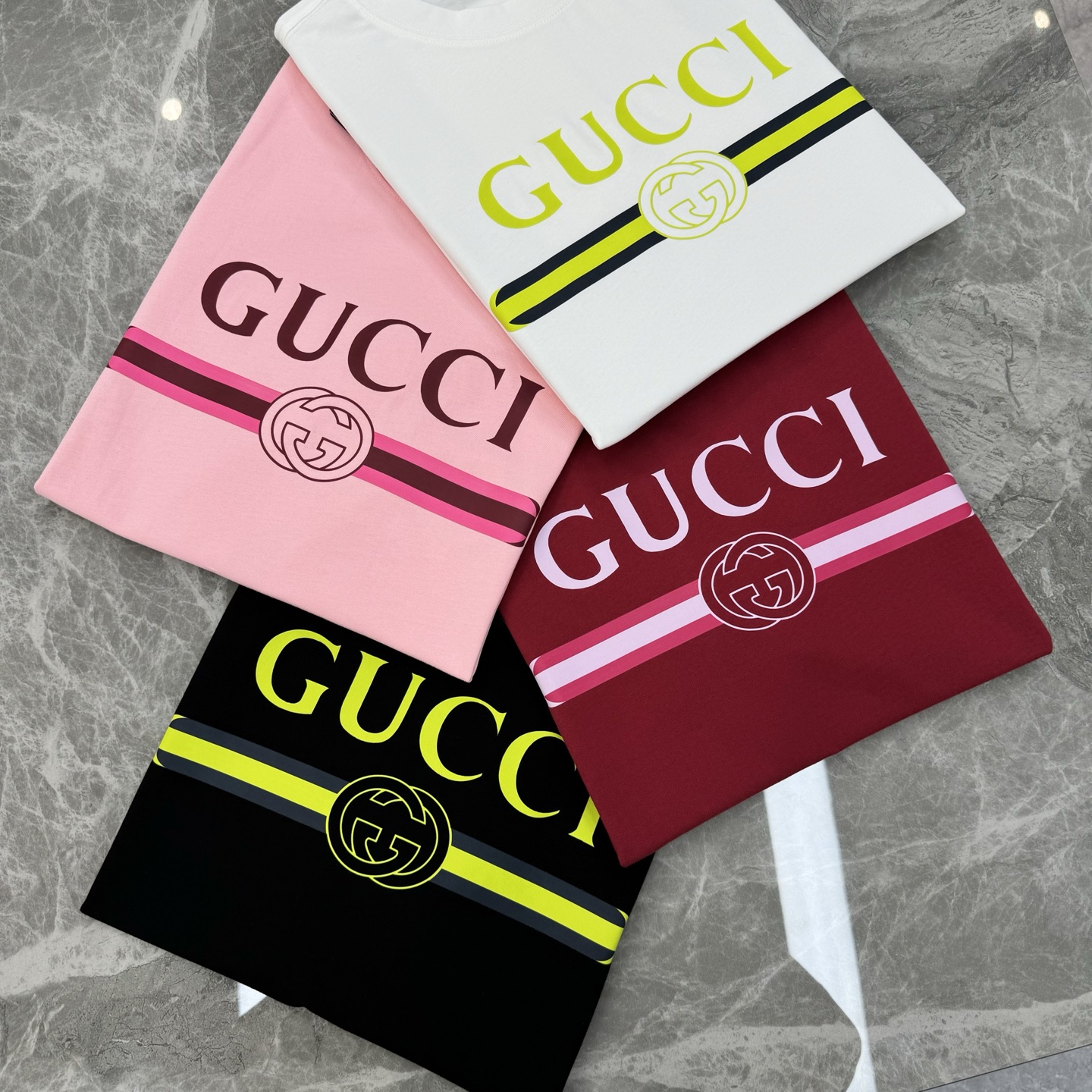 。🌾 GUCC*潮牌新款潮牌圆领T恤.男女同款～潮人必备！胸前定制品牌图形烫画工艺.经典GUCCI字母撞