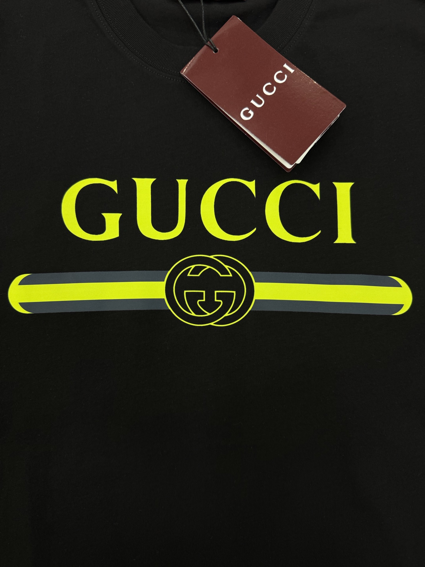 。🌾 GUCC*潮牌新款潮牌圆领T恤.男女同款～潮人必备！胸前定制品牌图形烫画工艺.经典GUCCI字母撞