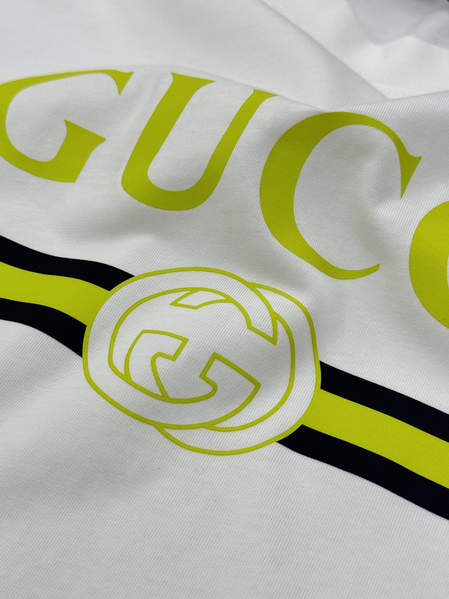 。🌾 GUCC*潮牌新款潮牌圆领T恤.男女同款～潮人必备！胸前定制品牌图形烫画工艺.经典GUCCI字母撞