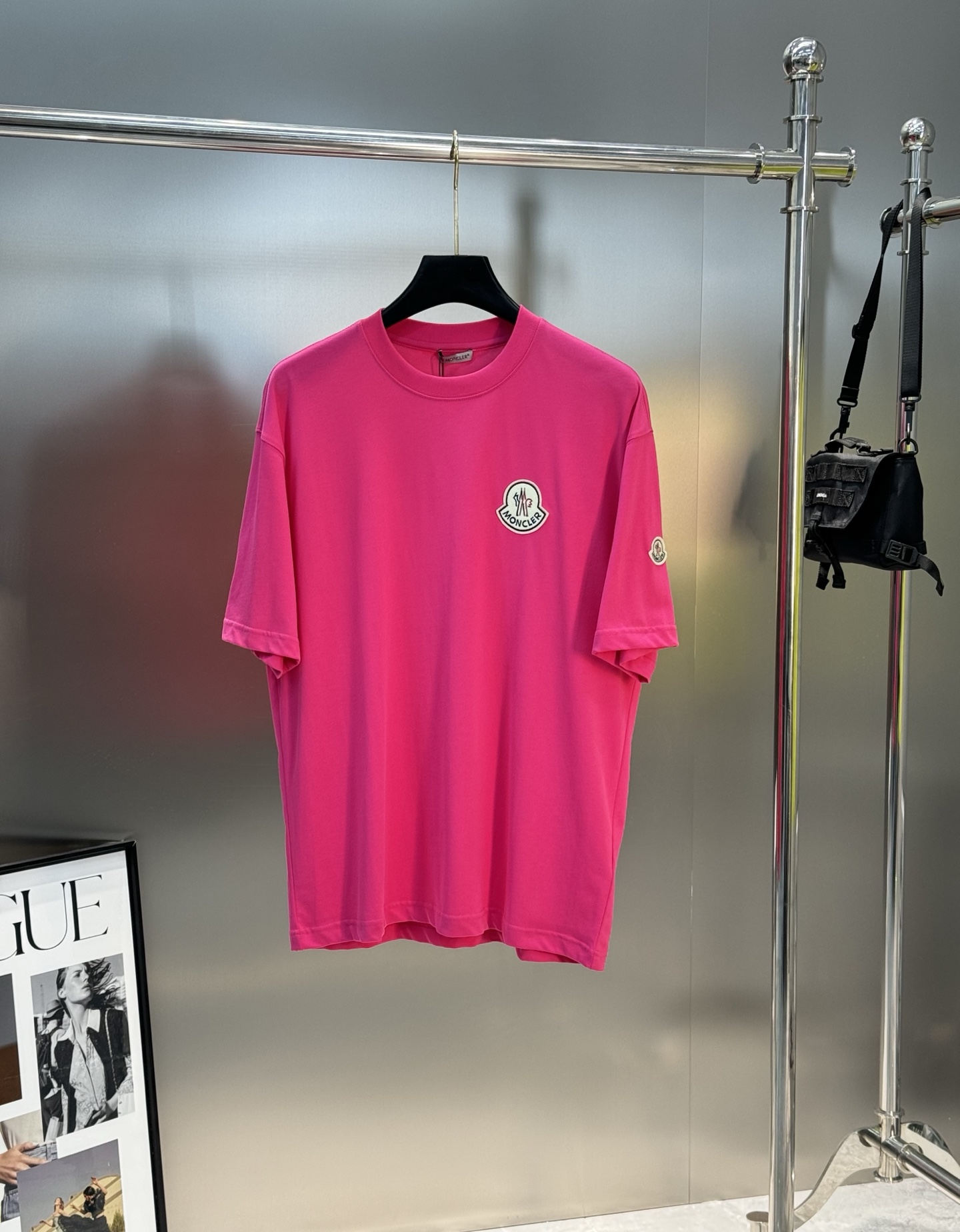 。🌾 Moncle*蒙口新款潮牌T恤.可搭配套装.男女同款❤️经典小帽子绣花设计.色彩丰富.不但减龄而且