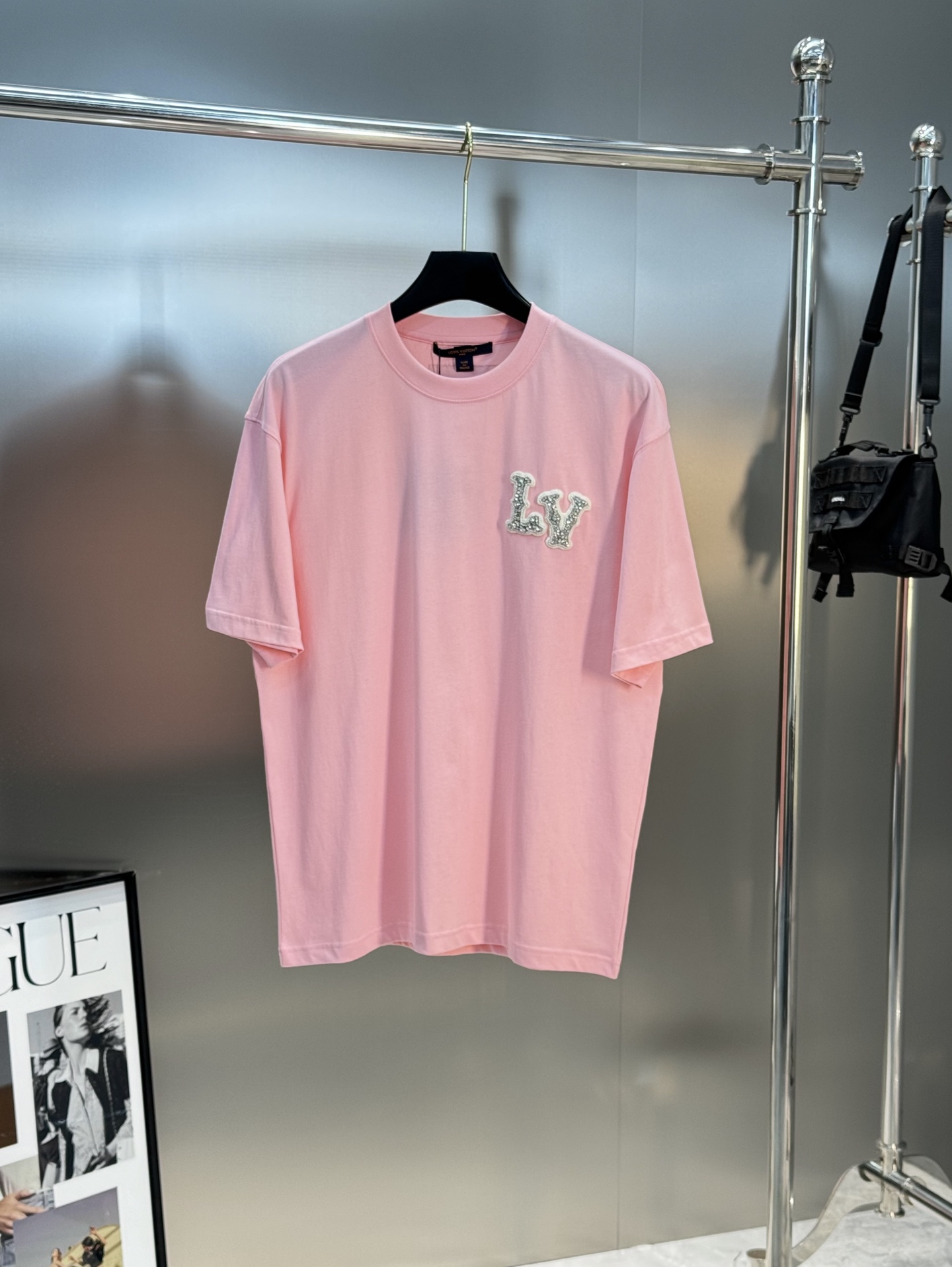 。🌾 驴牌*新款潮牌圆领T恤.可搭配套装.宽松版型.男女同款推荐！走秀款.简单基础又不失奢华的搭配组合.